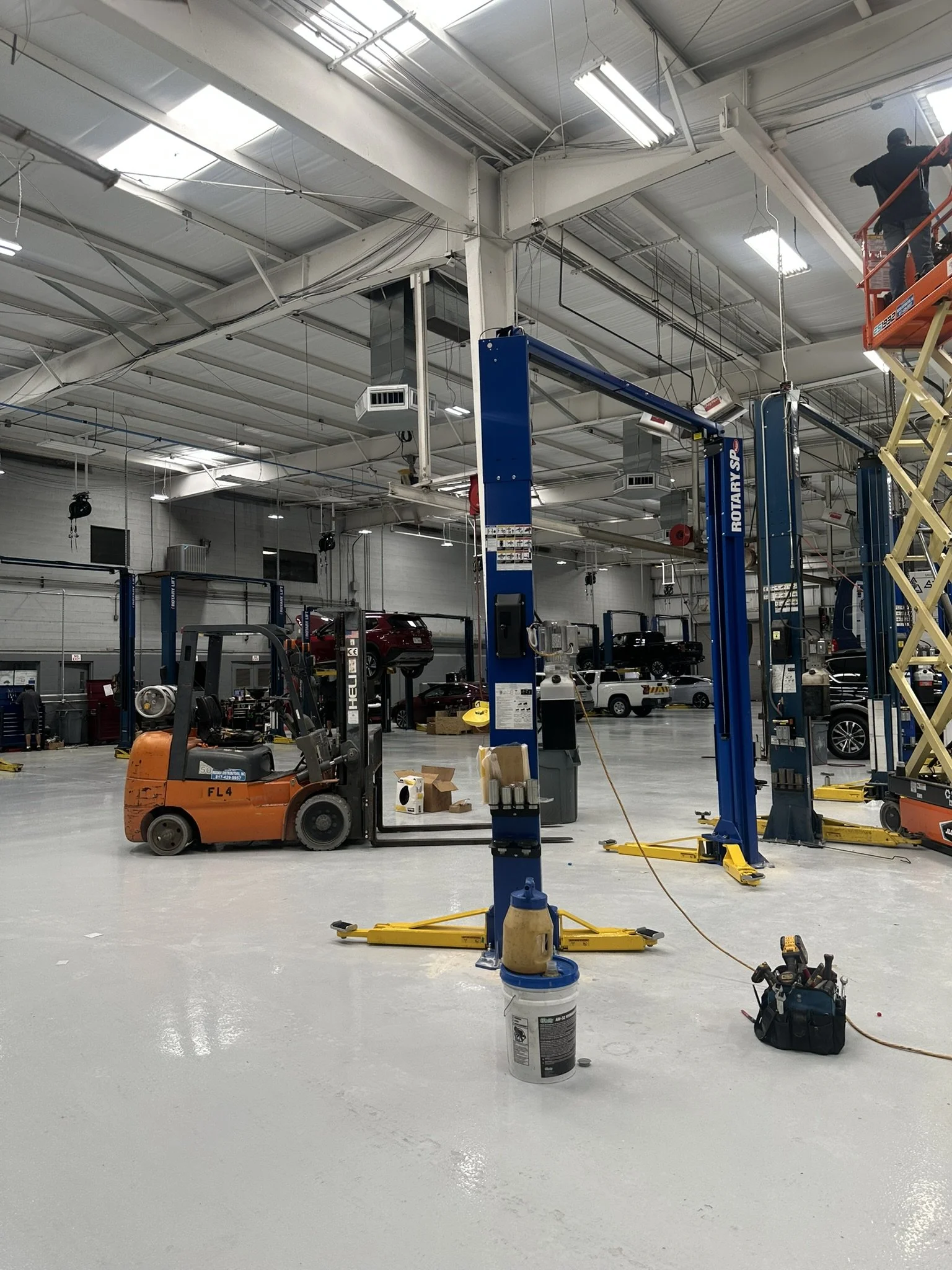 Service shop Perspective 01