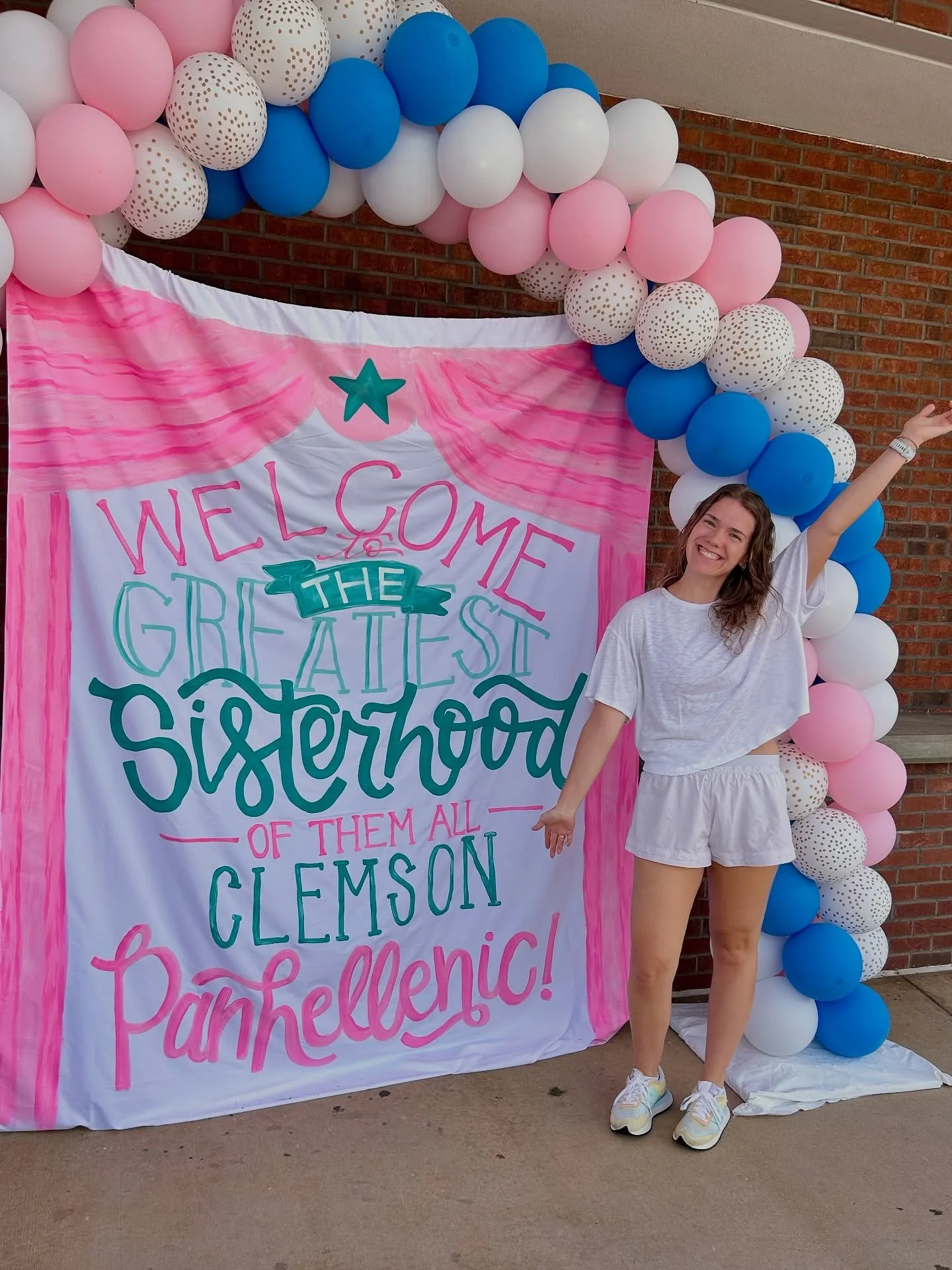 @maggiesbanners 🧡s @clemsonpanhellenic + @clemsonpichis!!! 💗🎪