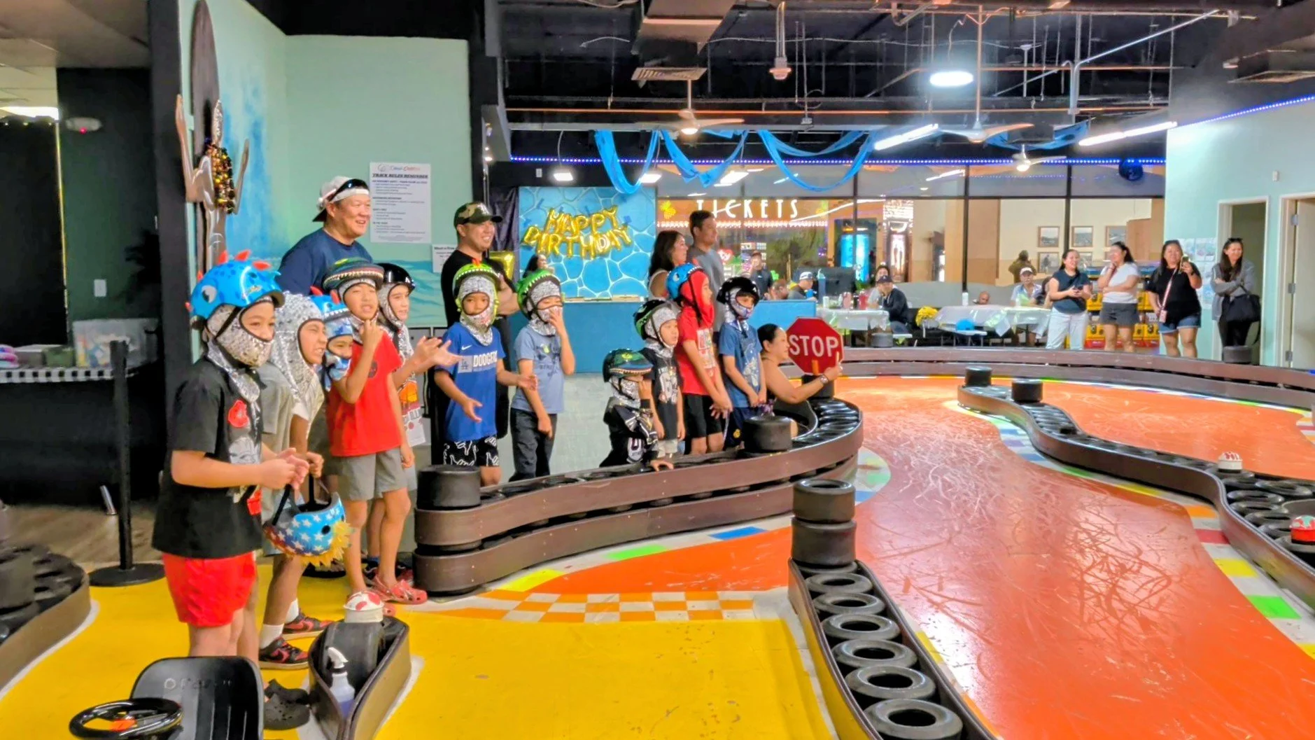 Why Friday Night Is the Best Time for Team &amp; Church Outings in Honolulu