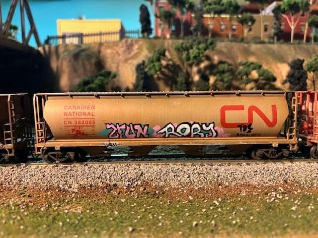 CN 382005 – HO Scale Custom Graffiti Hopper