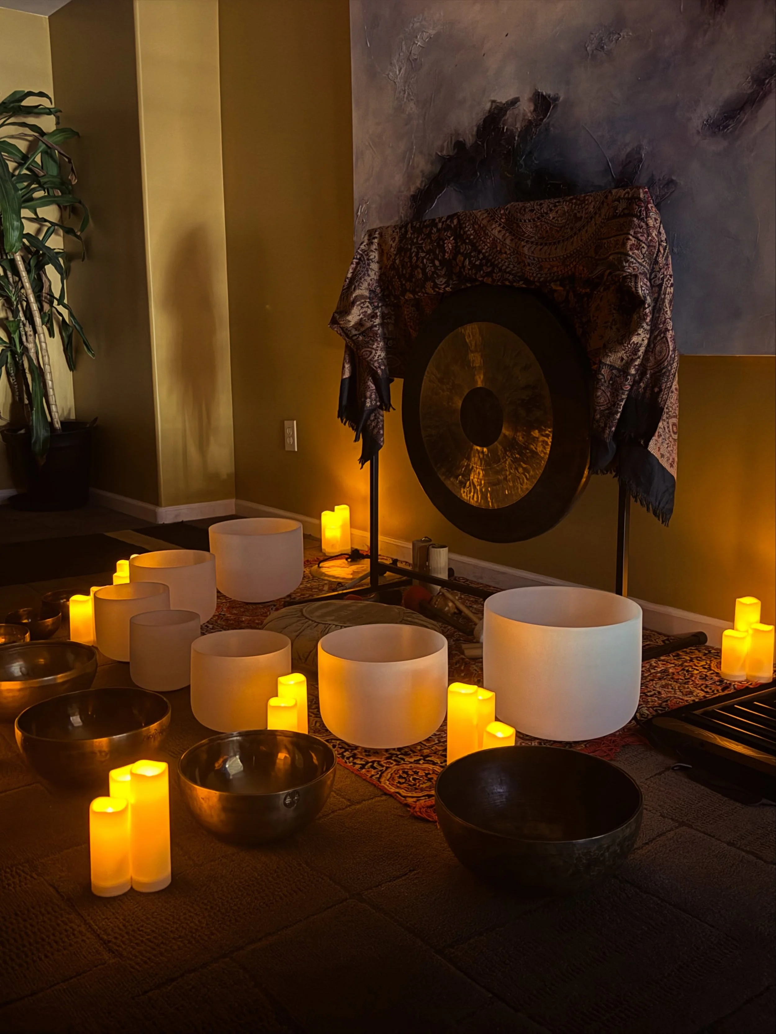 September&rsquo;s Gratitude Sound Journey at @theprismandpendulum ❤️ thank you to everyone who came to receive, and thank you for sharing in the gratitude with me. I love being able to do this. I wish my dad could experience one of my sound baths ❤️