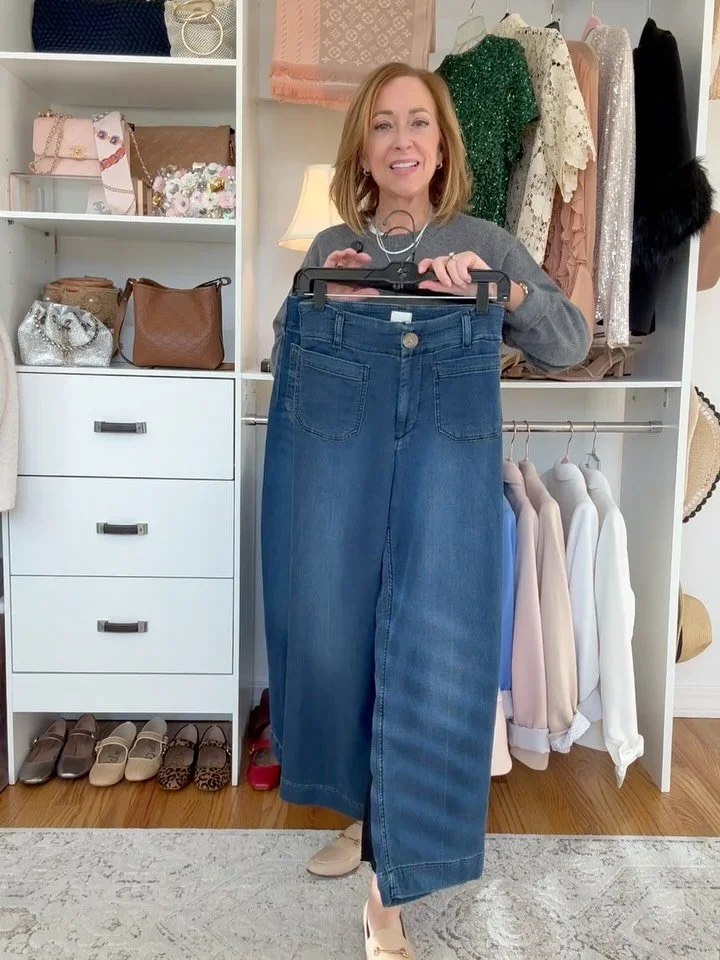 Can jeans really be comfortable like sweatpants? The answer is yes! Here is a side by side, one is denim, the other is knit! Which one do you think is the knit material?

Comment the word JEANS and I&rsquo;ll send you the answer and links to both pai