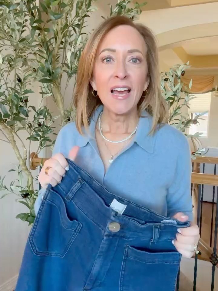 Meet the Colette Knit Crop Wide-Leg Pants by Maeve, you new wardrobe essential!

With a flattering high rise, breezy wide-leg silhouette, and soft knit construction that moves with you, these pants transition seamlessly from event to event. they&rsqu