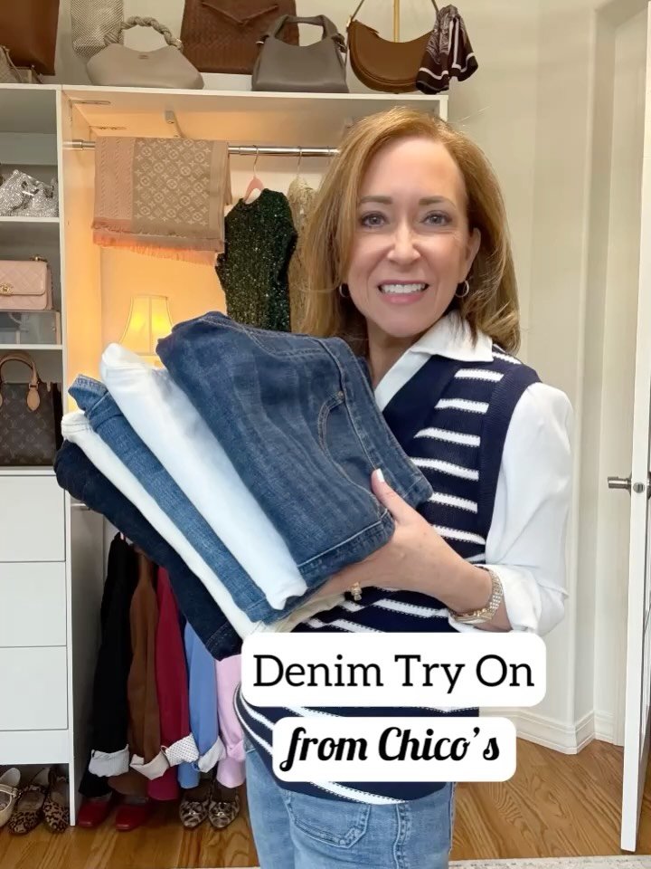 Denim try on from @lovechicos 👖

What silhouette do you feel most comfortable wearing? 

Comment the word SHOP if you&rsquo;d like for me to send you a link to the jeans.

Petite Jeans, Denim for petites, style over 50