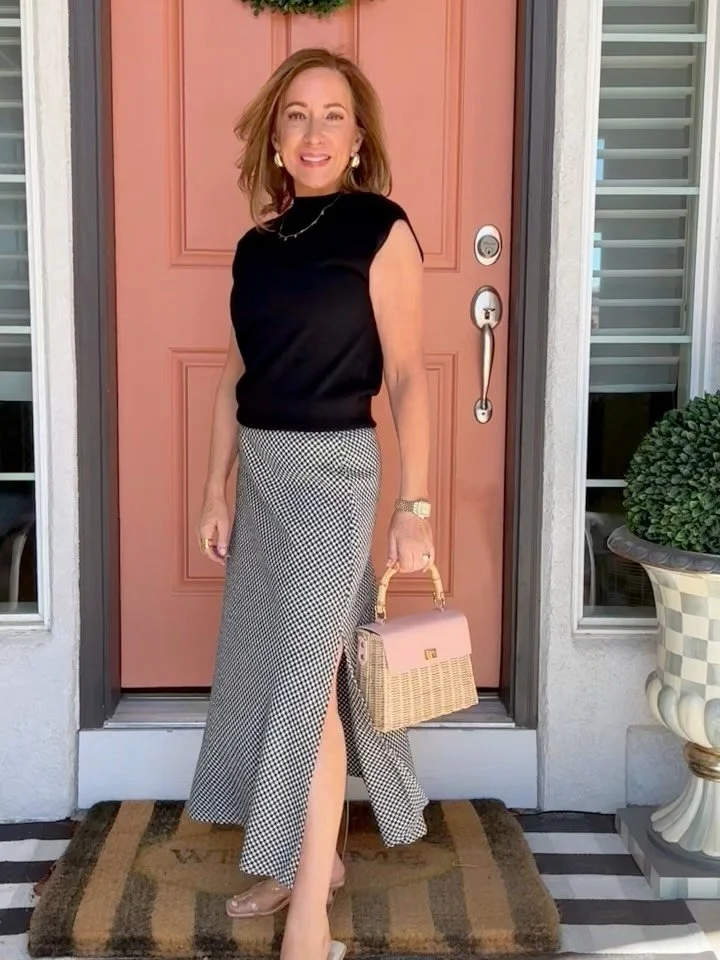 One of my favorite pieces for spring and summer? A great skirt.

It&rsquo;s feminine, comfortable, and so easy to style. Add a simple tee, sandals, and a few accessories and suddenly the whole outfit feels polished without trying too hard.

Easy styl