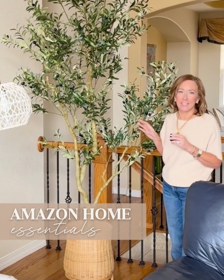 Looking for some items to refresh your home? Here are some of my favorite Amazon home finds!

Neutral furniture, statement mirror, transitional pieces 

 

Comment SHOP below to receive a DM with the link to this post on my LTK ⬇ https://liketk.it/62