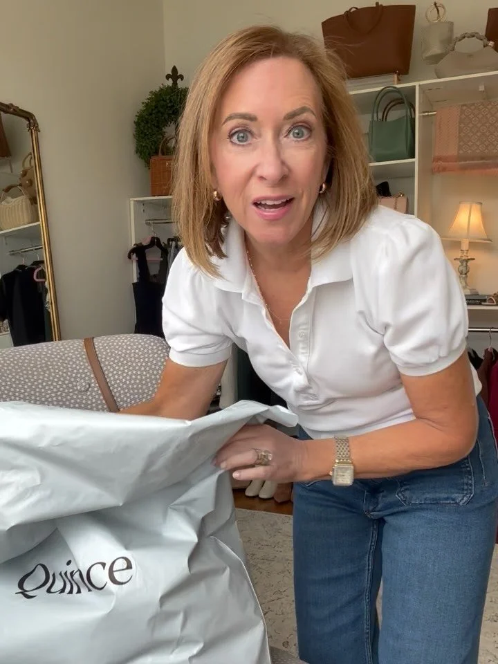 Check out what I ordered! I tend to order pieces I love in another color because I know the quality is good👌. 

Comment the word SEND if you&rsquo;d like me to send you a link to the items and what I&rsquo;m wearing. 

Quince finds, summer styles, p