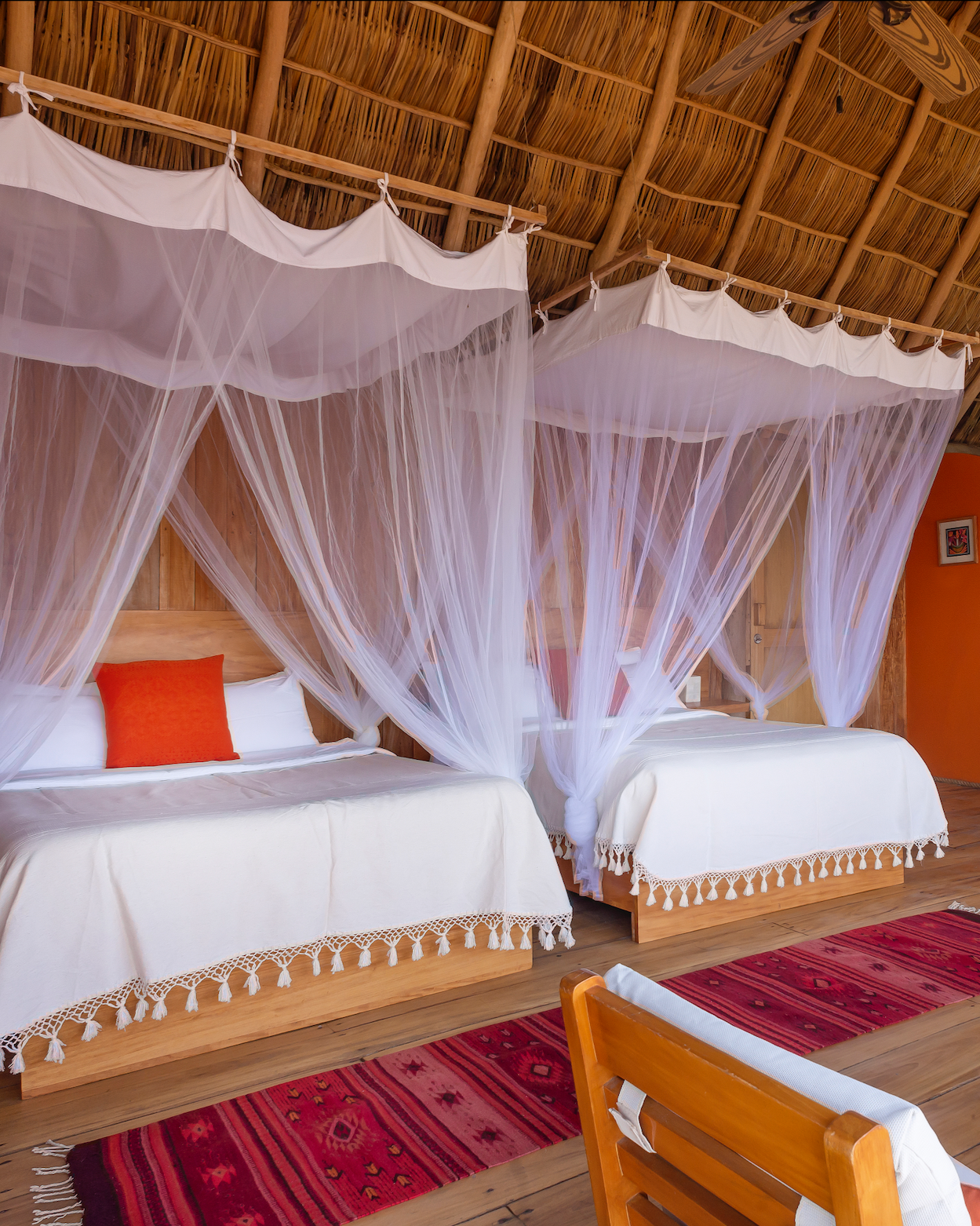 Rooms-EcoChicSuite_03.png