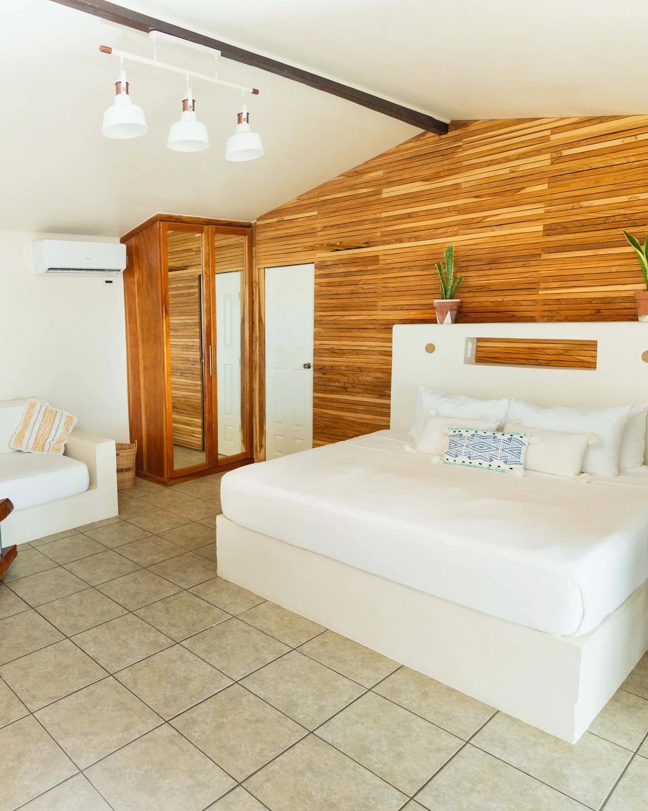 beach-bungalow-el-salvador.jpg