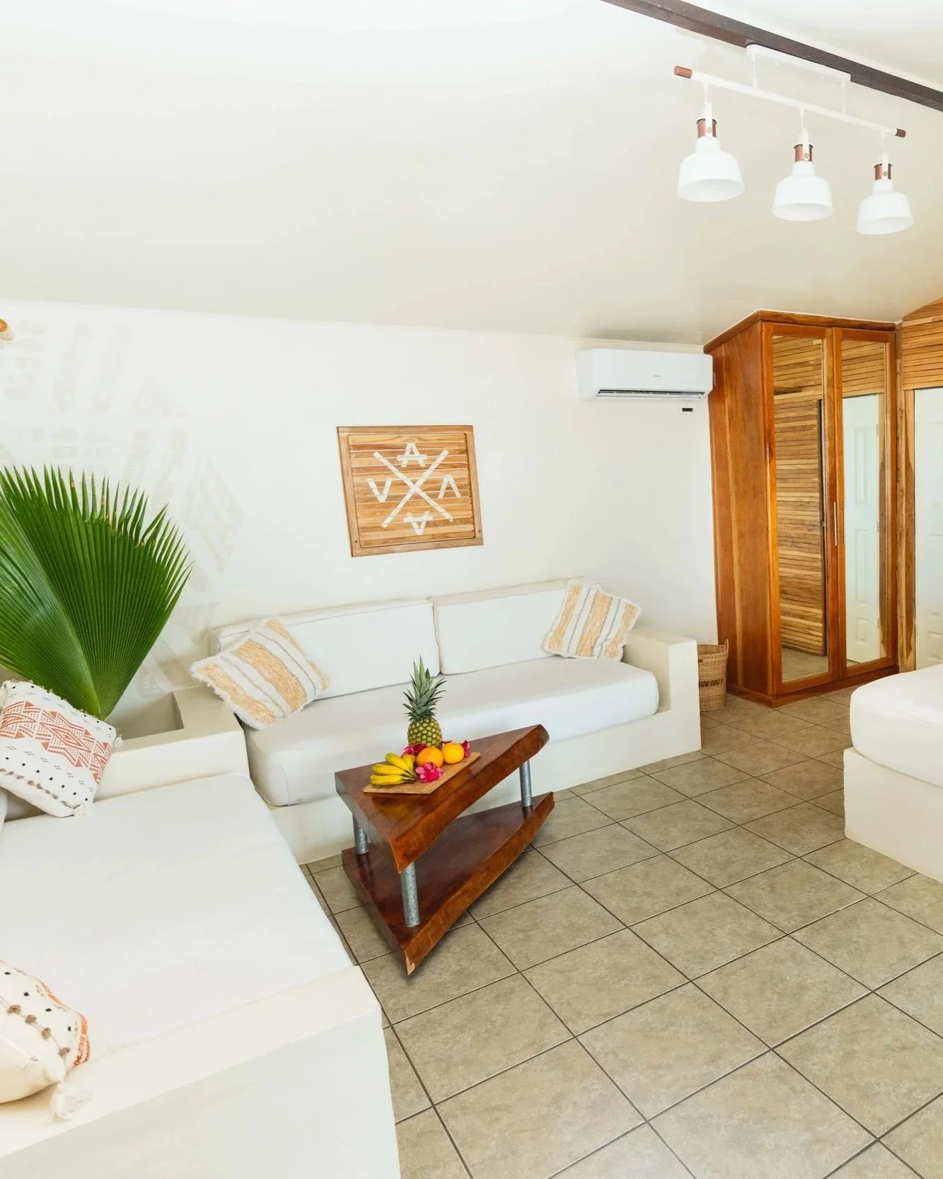 beach-bungalow-el-salvador.jpg