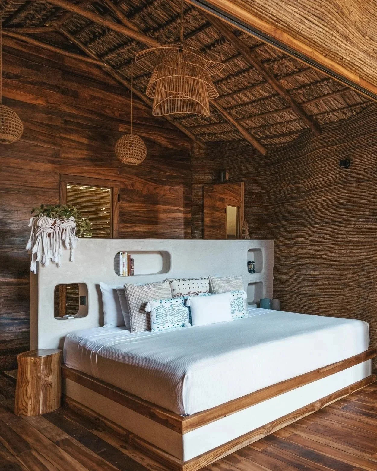 jungle-tree-house-el-salvador.jpg