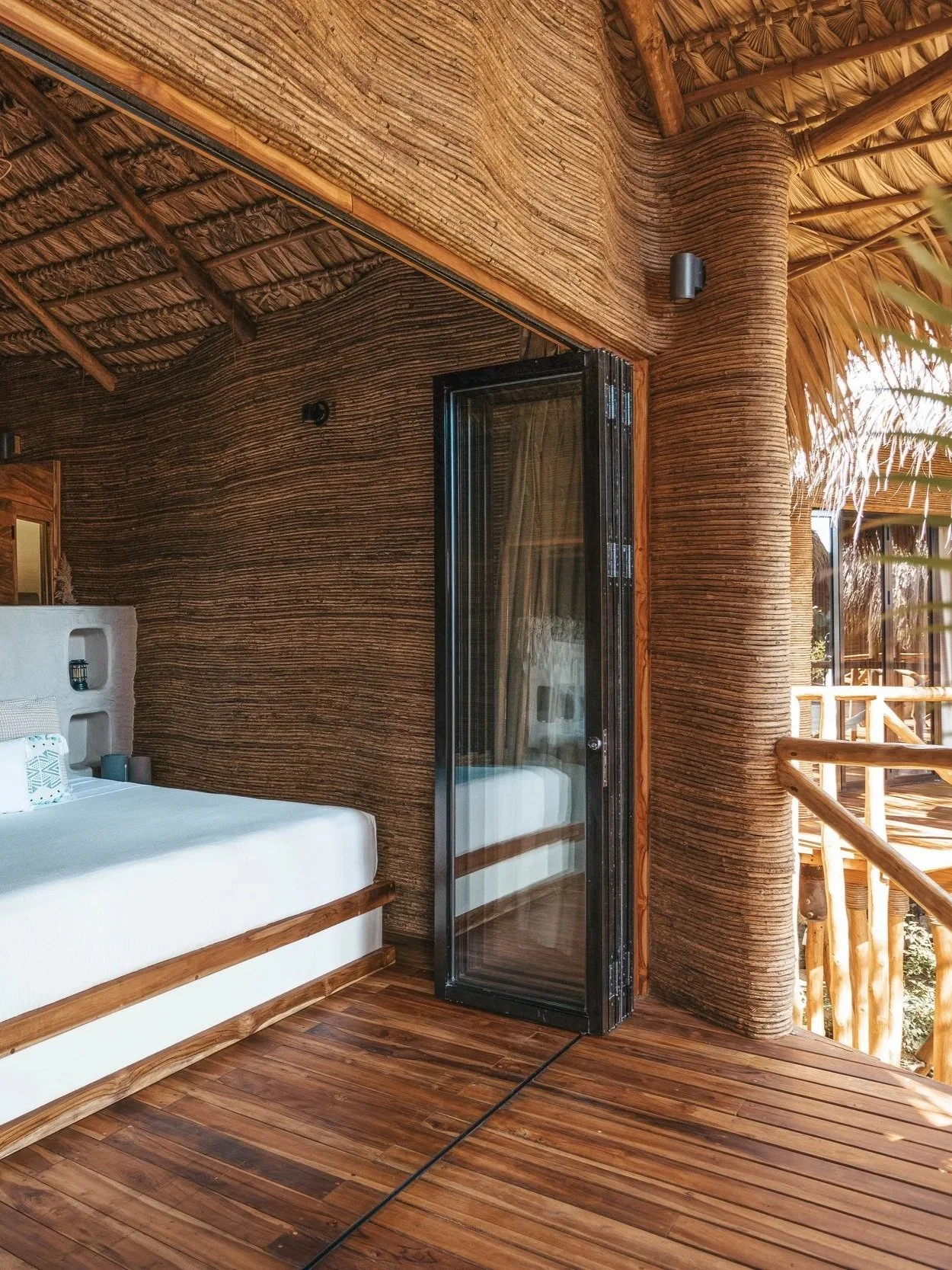 jungle-tree-house-el-salvador.jpg
