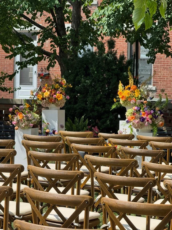 Before the vows, we set the vibe 🎶
Ceremony audio dialed at Frank Fetch Park in downtown Cbus&mdash;clean setup, pro mics, zero stress.
If you&rsquo;re planning something special outdoors, I&rsquo;ll make sure your guests hear every word.

Links in 