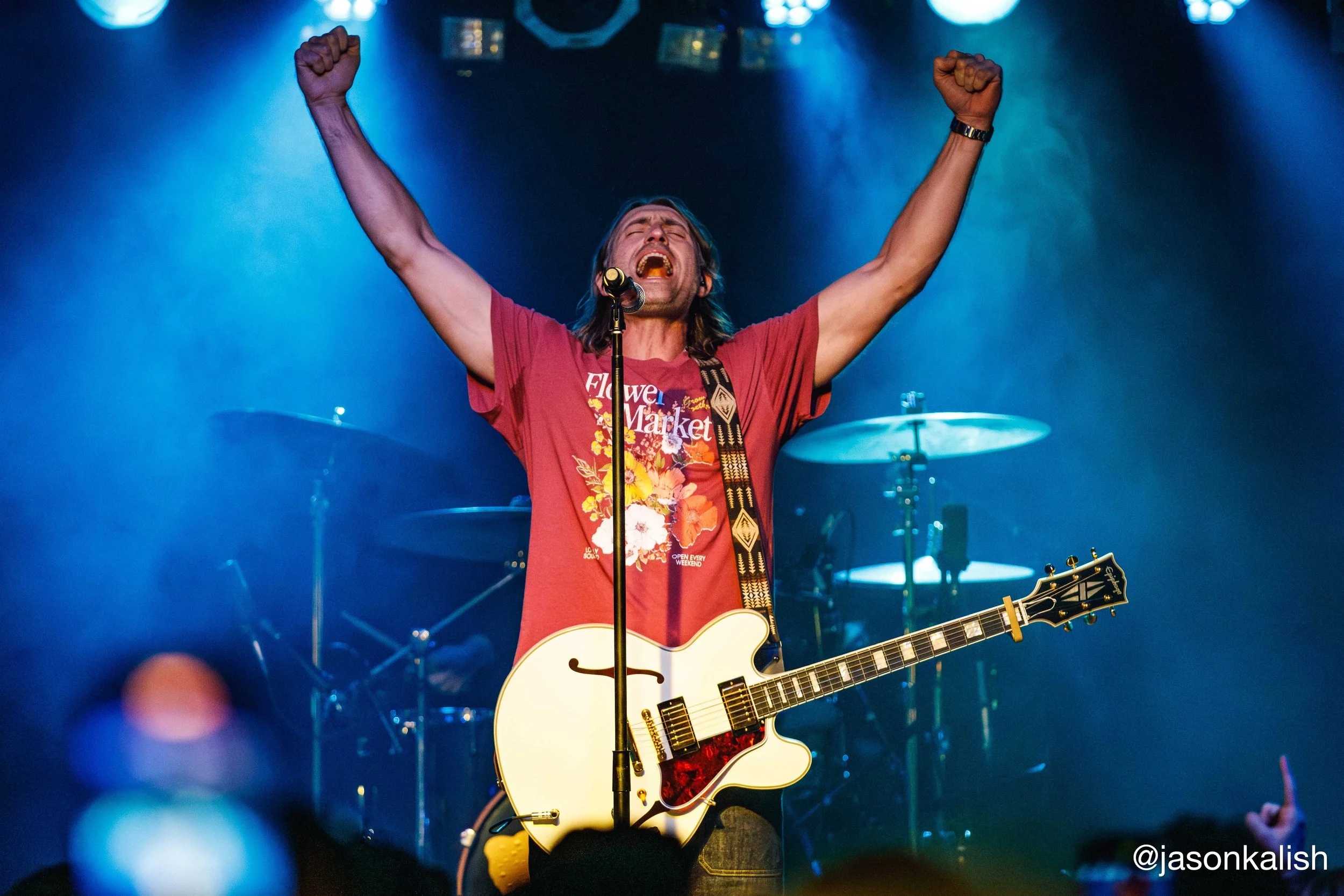 Ryan Hurd performing