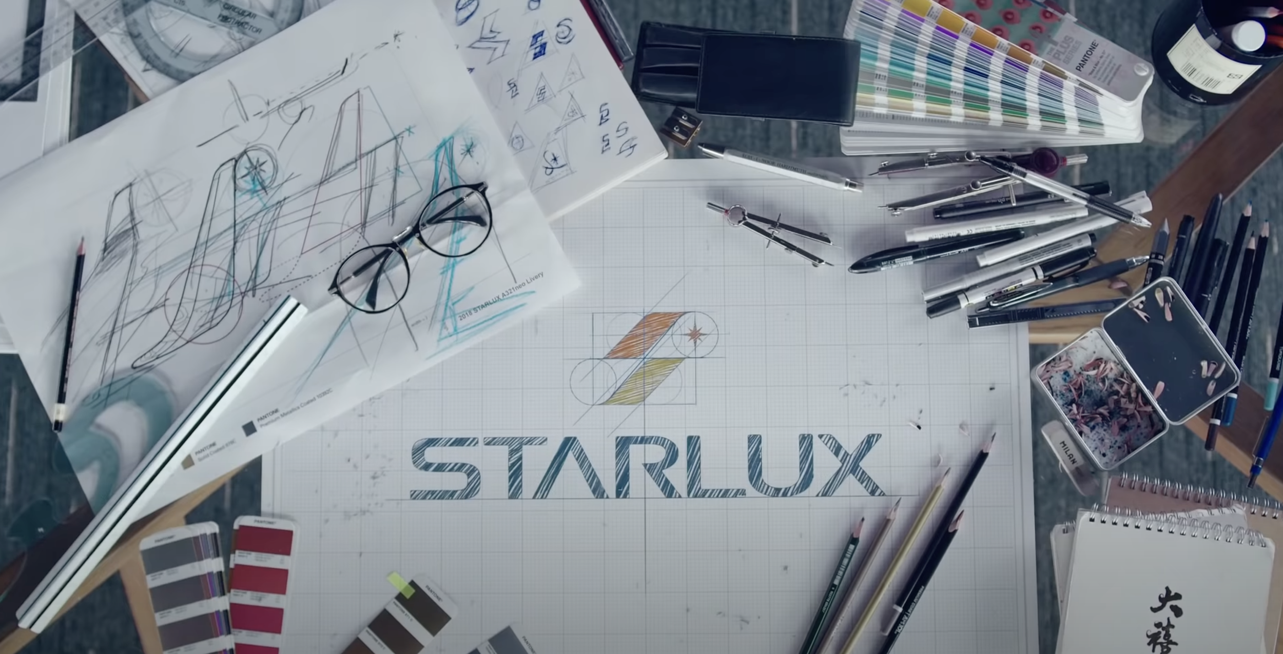 STARLUX Airlines Corporate Identity