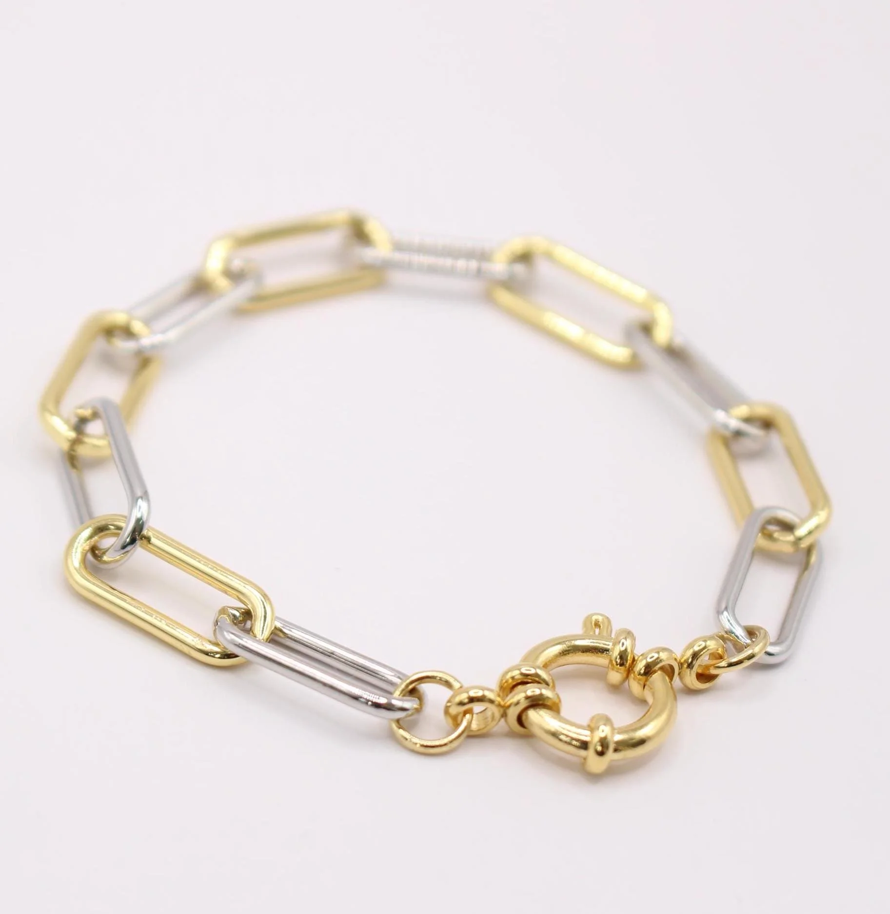 https://i.etsystatic.com/57106554/r/il/d20bbc/6701962043/il_fullxfull.6701962043_djfn.jpg