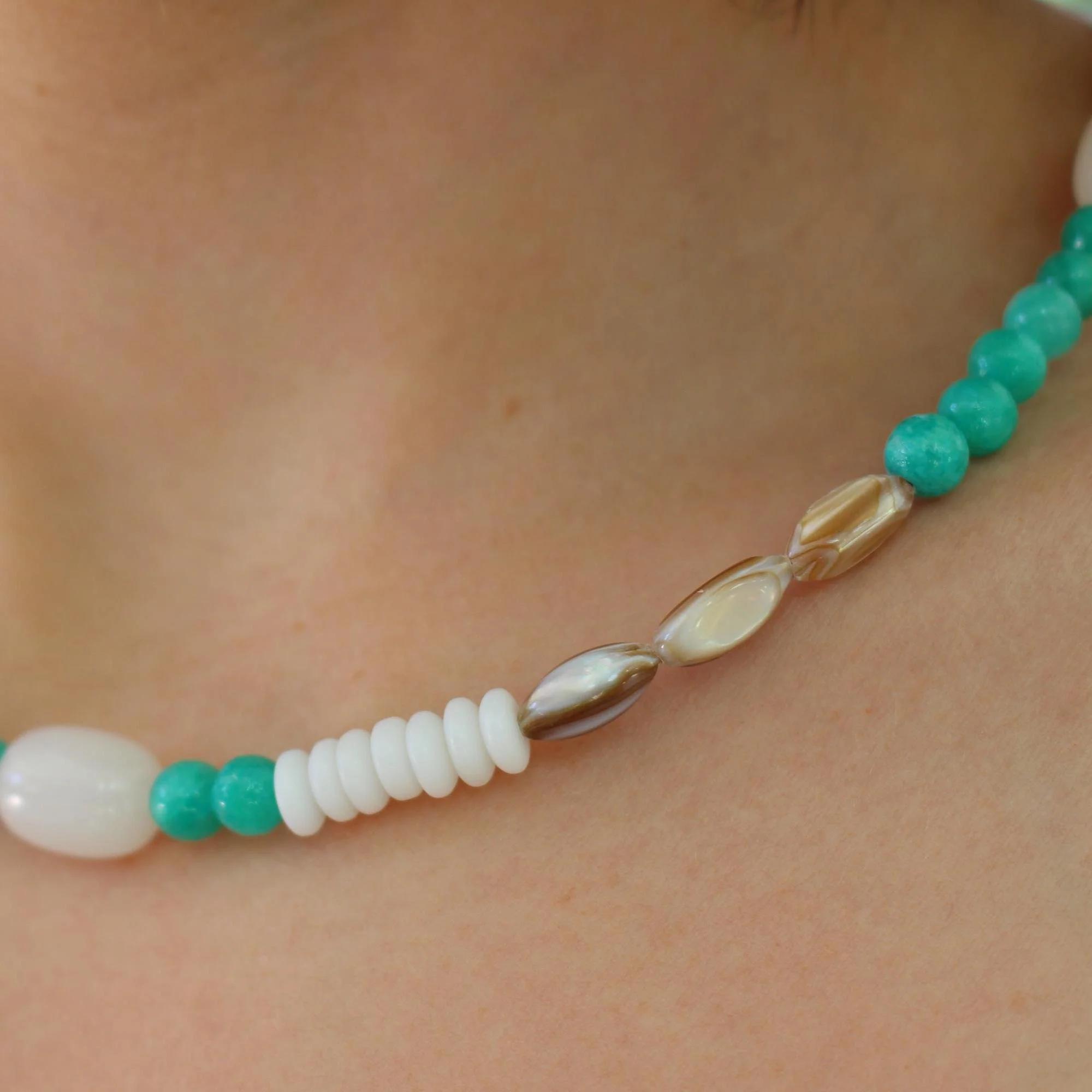 https://i.etsystatic.com/57106554/r/il/321ad3/6907851620/il_fullxfull.6907851620_casq.jpg