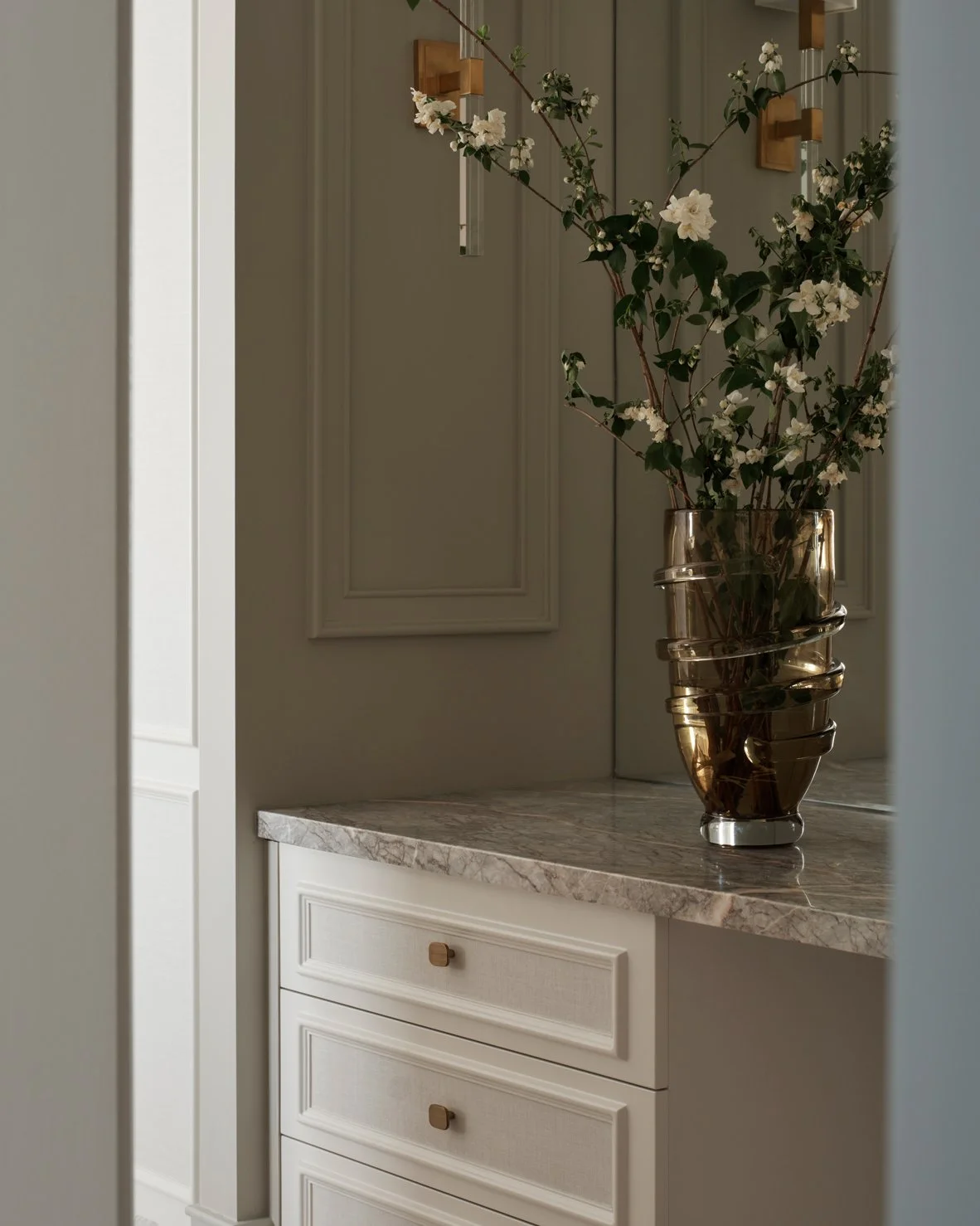 Walk-In Robes &amp; Dressing Rooms: Functional Elegance in Luxury Homes