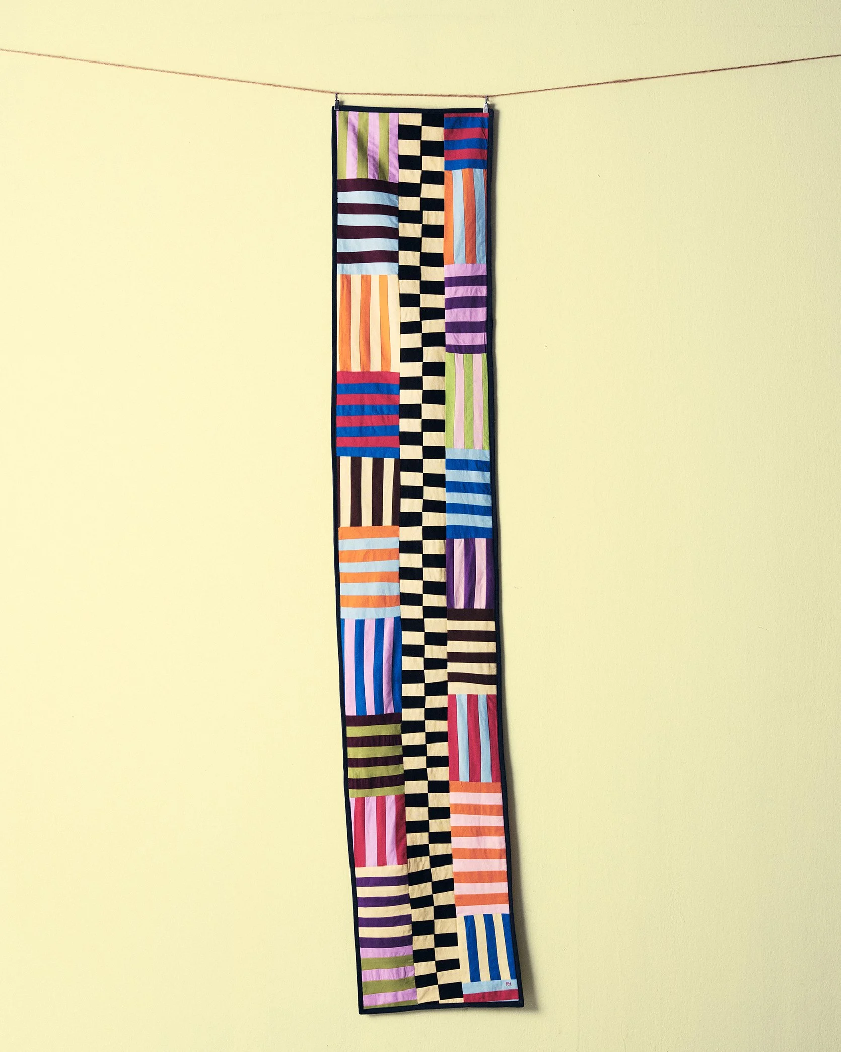 Website_TableRunner_01_large hanging.jpg