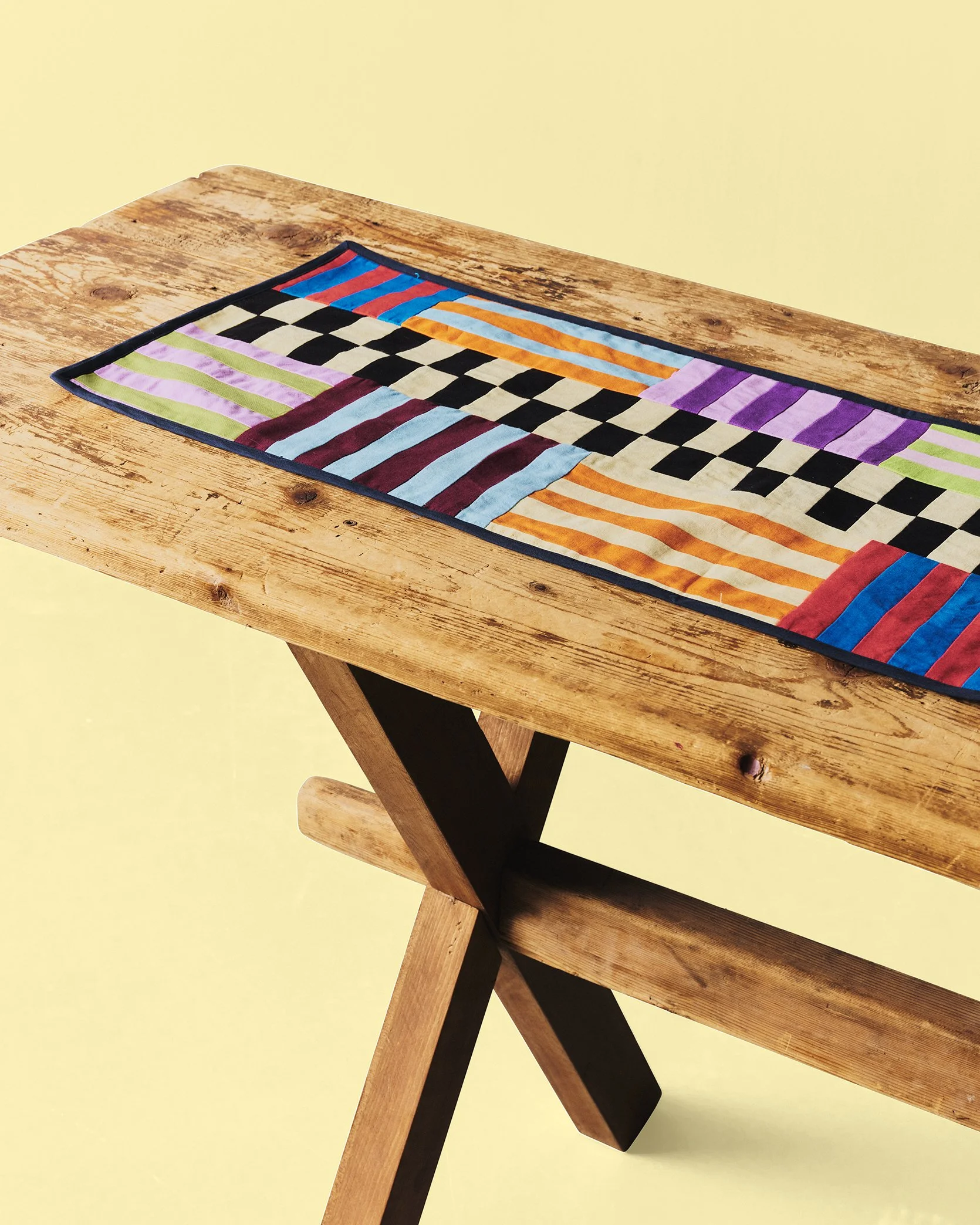 Website_TableRunner_04_Flat on table.jpg