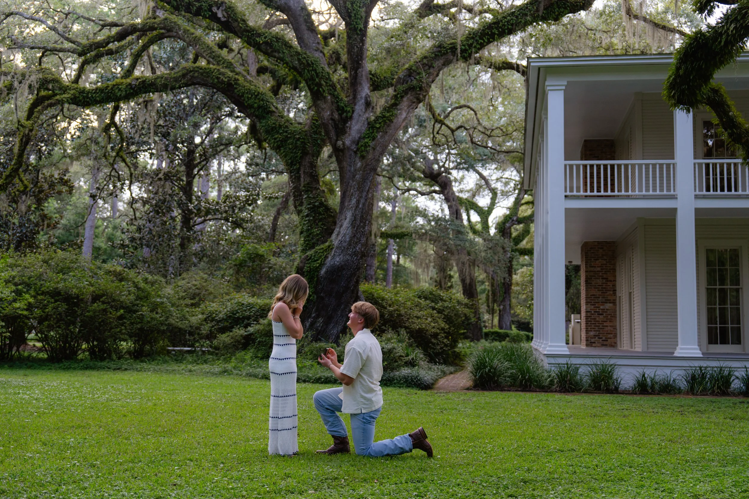 Man proposing to woman at Eden Gardens State Park