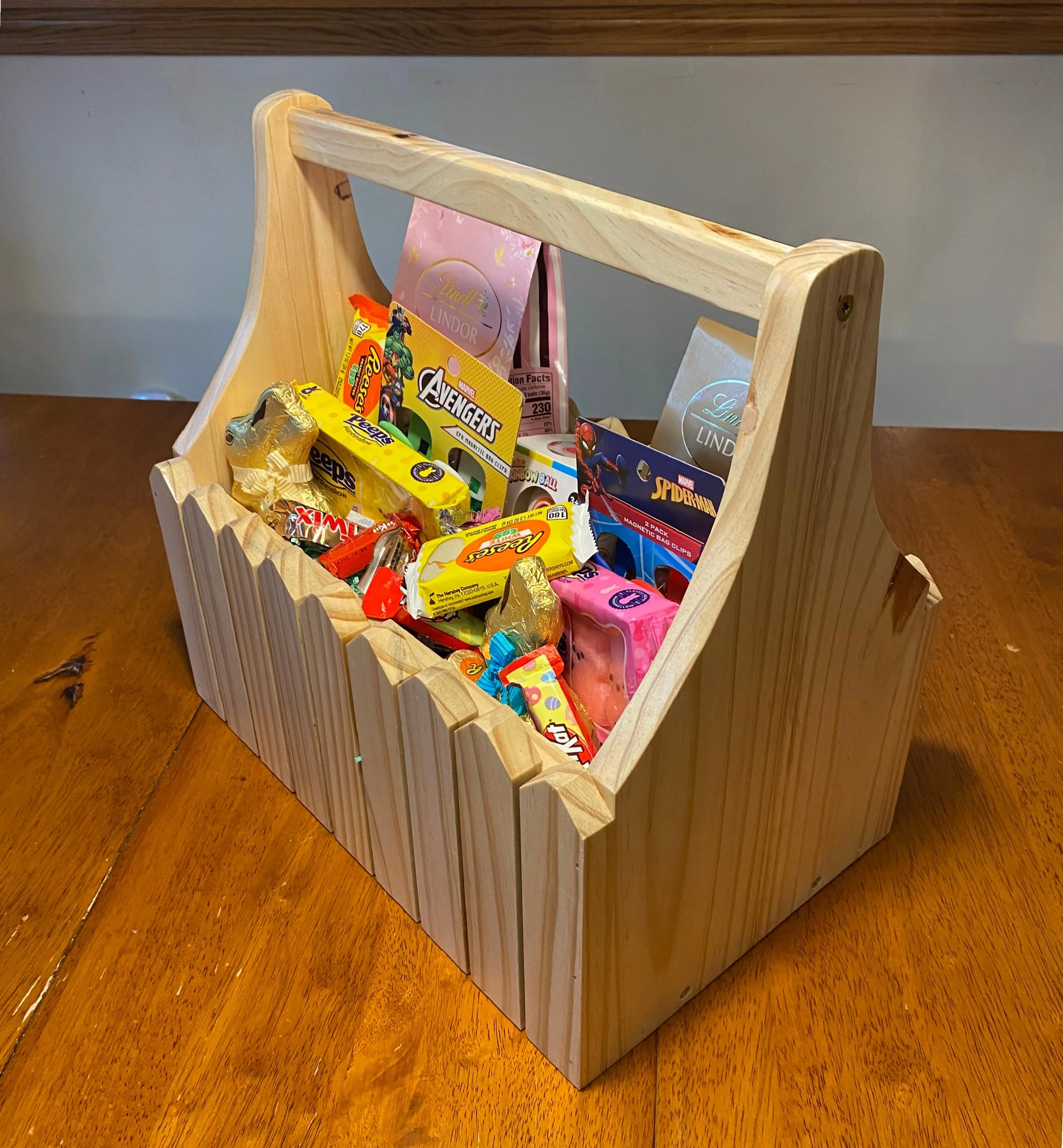 Picket Fence Caddy Easterbasket2.JPG