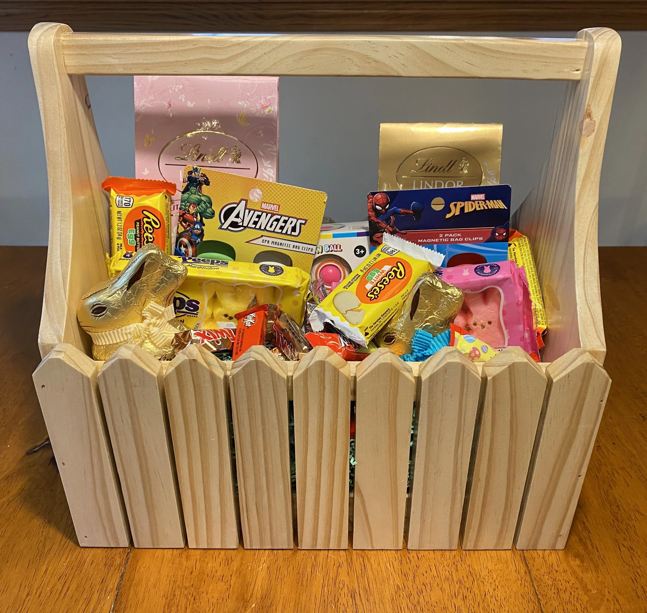 Picket Fence Caddy Easter Basket1.JPG
