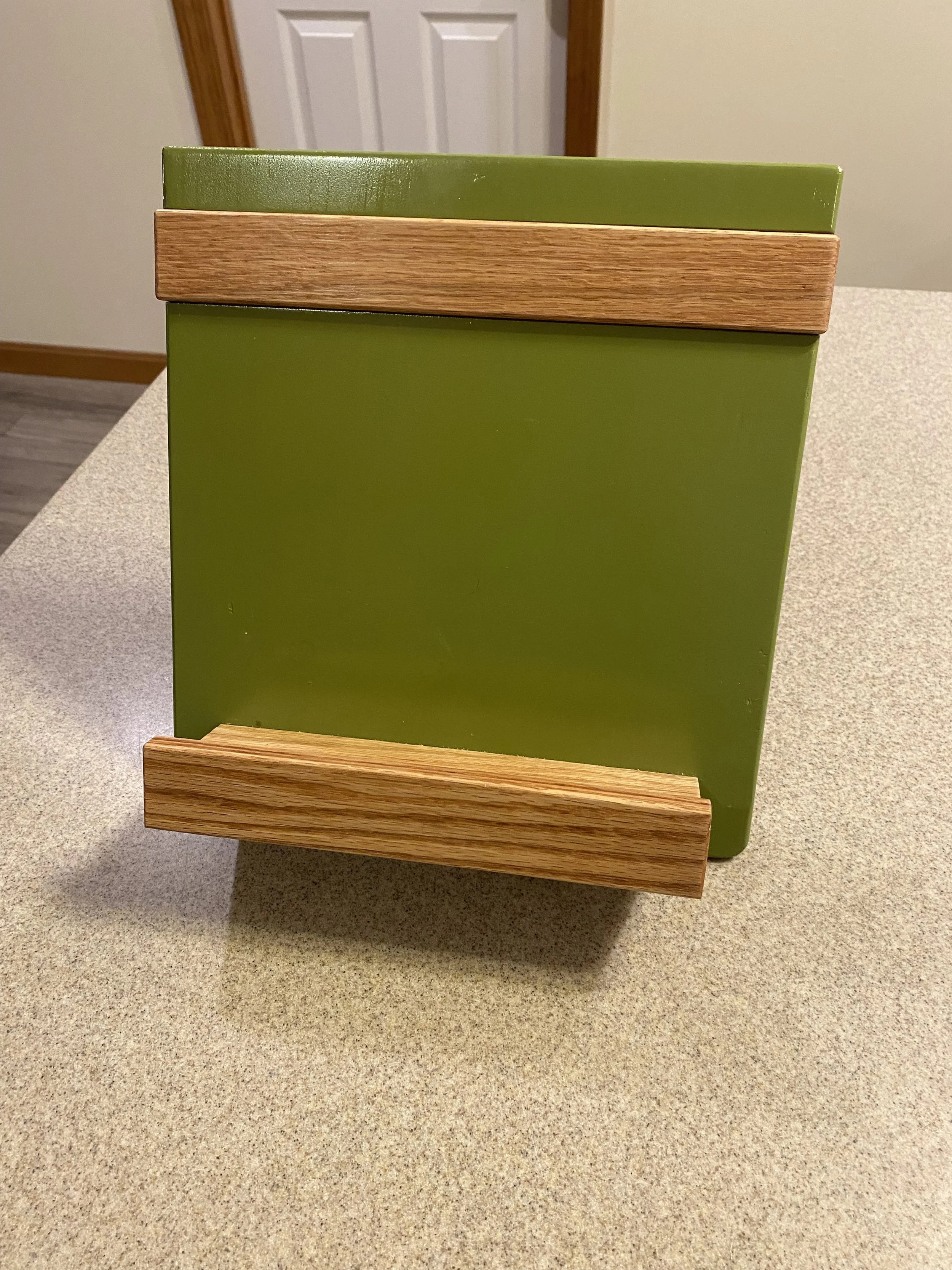 Cookbook/Tablet Holder