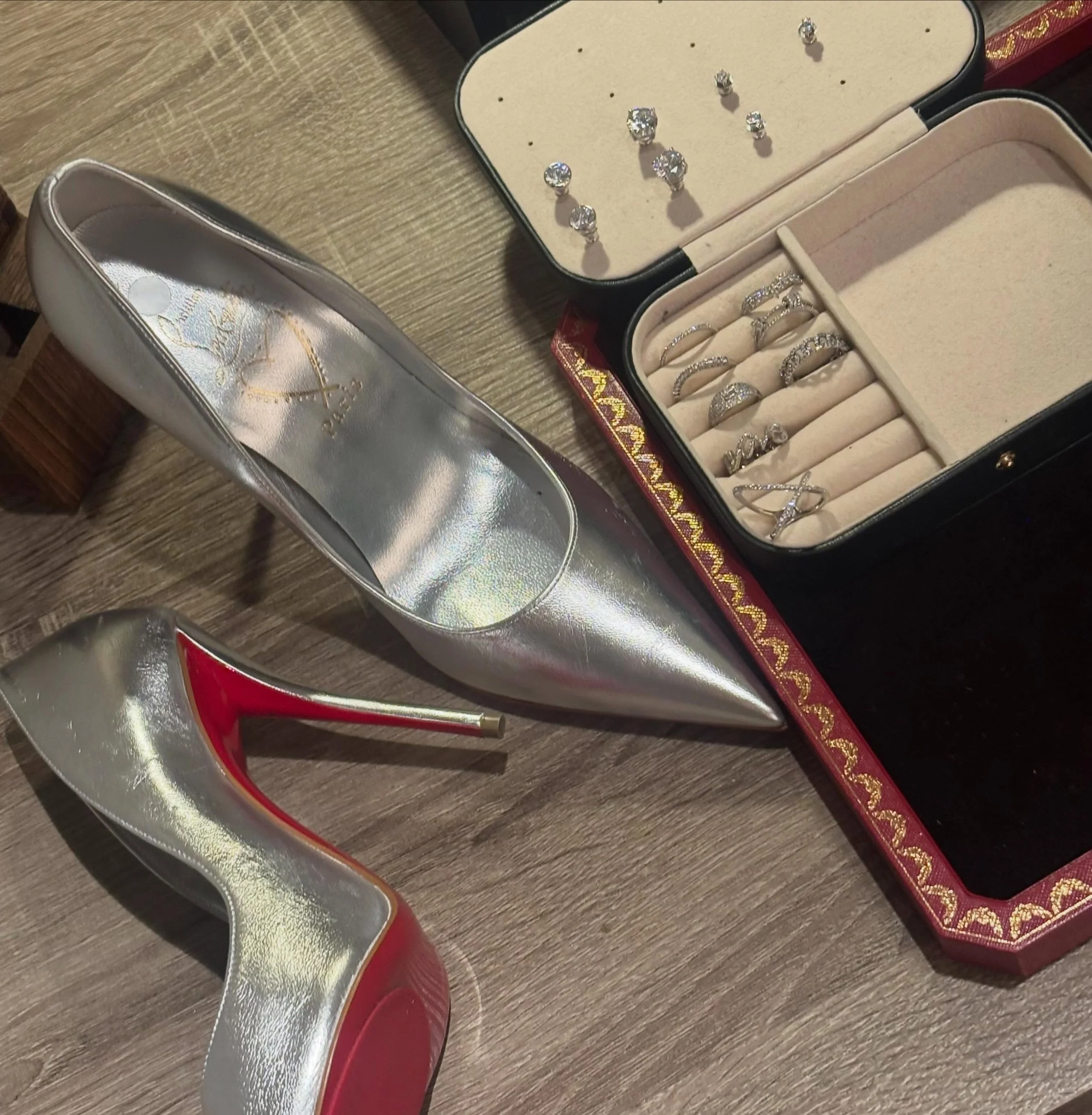 diamonds and louboutins for cma fest 💅