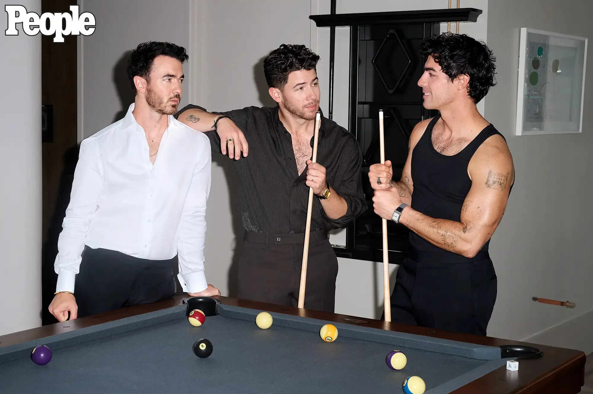 PEOPLE_JonasBrothers_3-fe8da495027747488f8943e3255b452e.webp