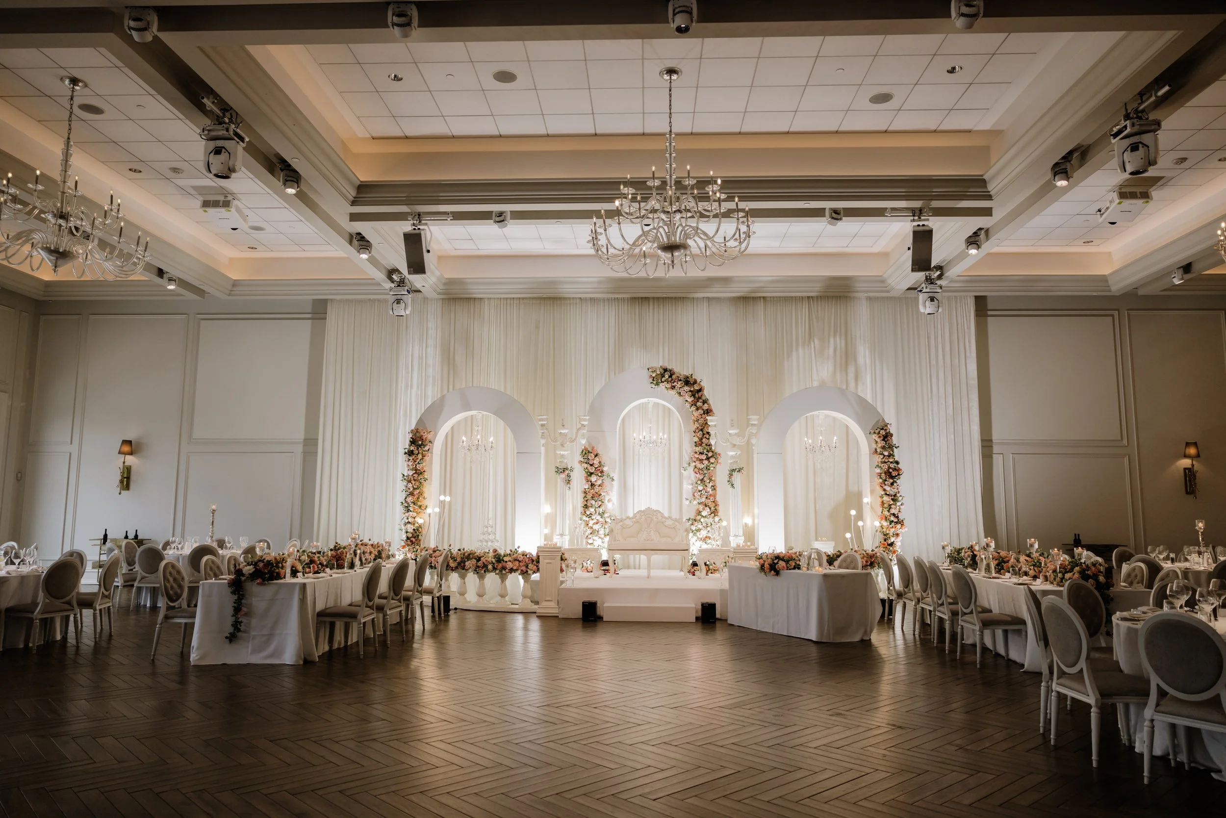 Reception decor Arlington estate