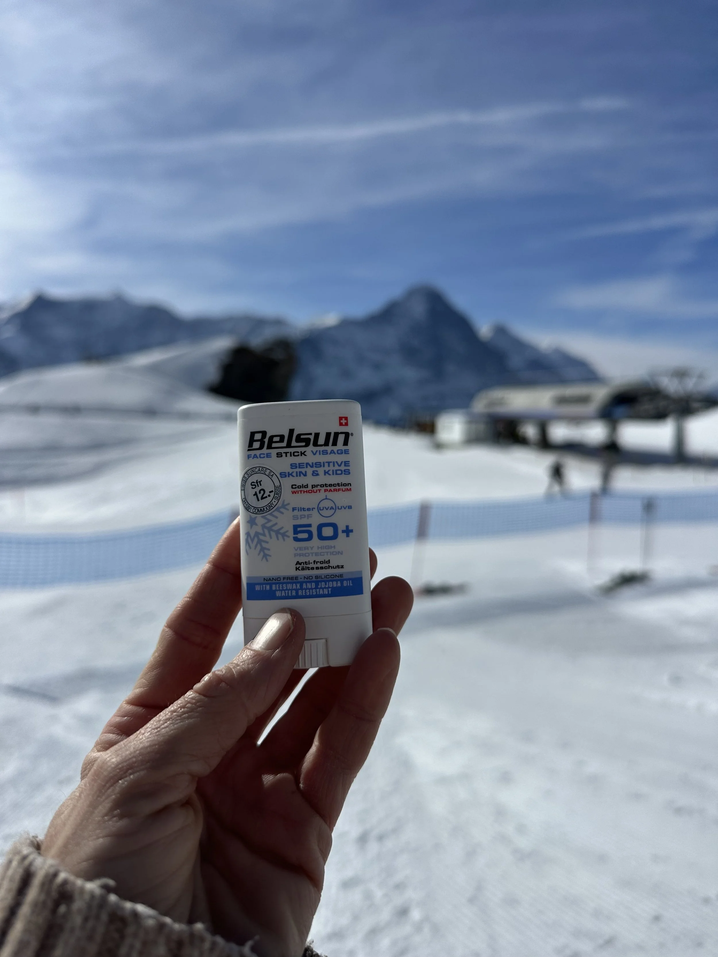 Top Tips for your Mountain Kids = Suncream