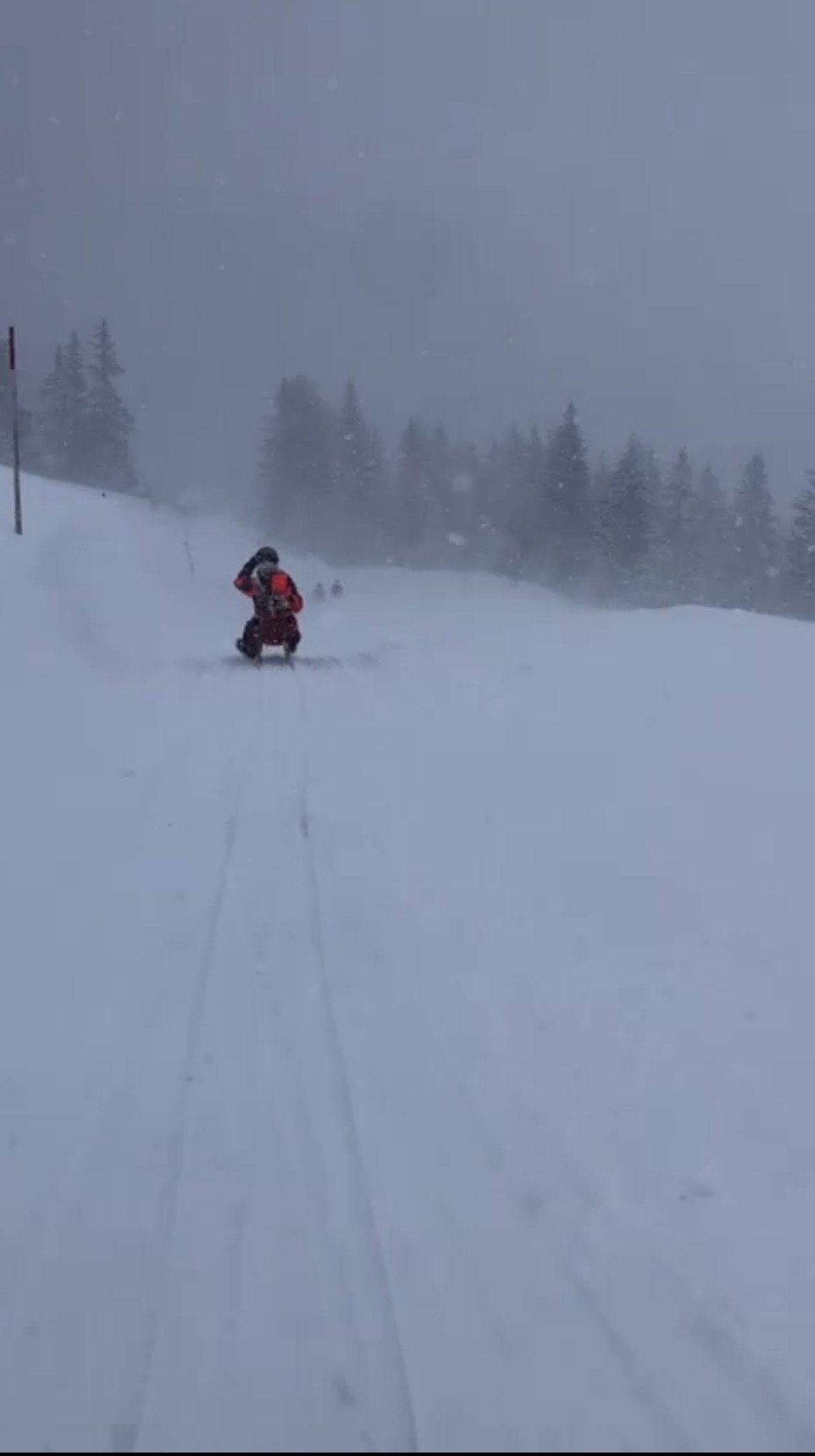 Top tips for your mountain kids = Adapting for the weather