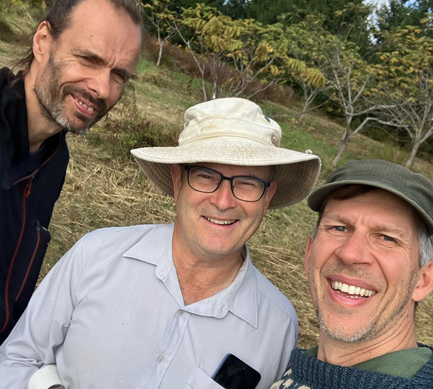 Pähkinäreissu Kanadaan 2025 – osa 4. Herttajalopähkinöitä Ontarion ja Quebecin rajaseuduilla