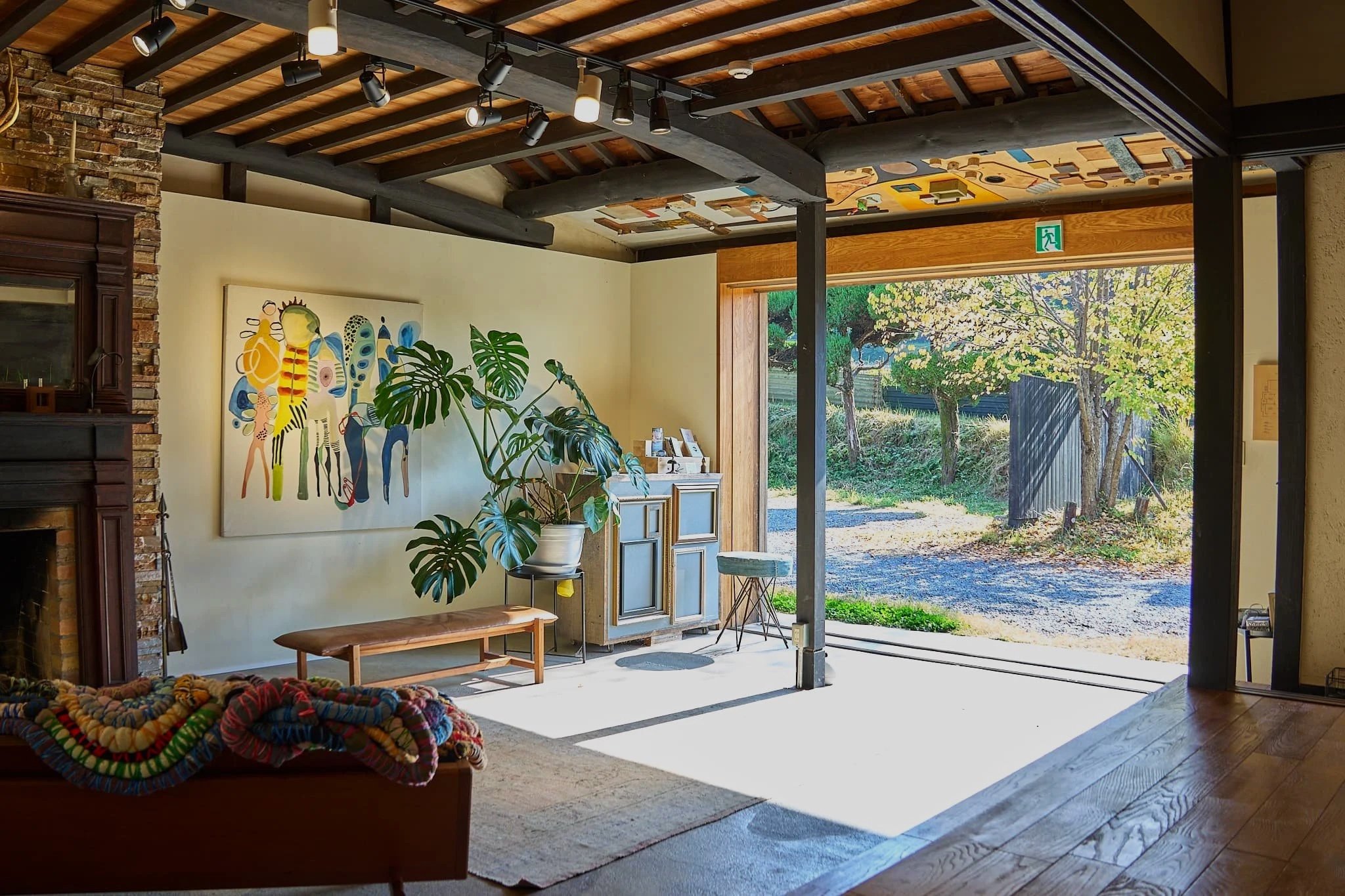 せとうち母家のエントランス・土間