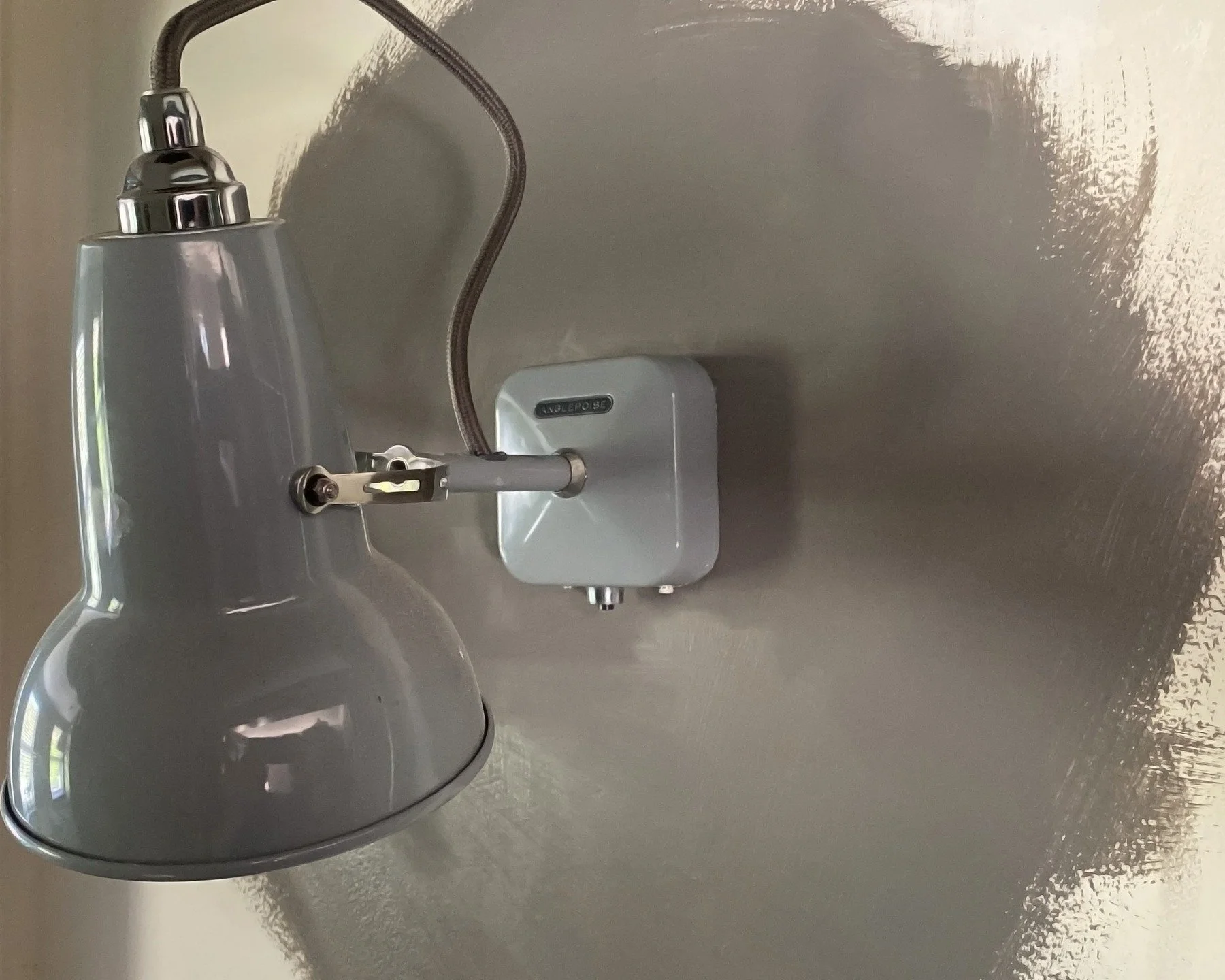 The beauty is always in the details.

Sometimes it&rsquo;s the quiet corners and small details that bring a space to life.
Texture, light, colour &mdash; all working together to create a warm, calm atmosphere.

Lovely little upgrades like this make s