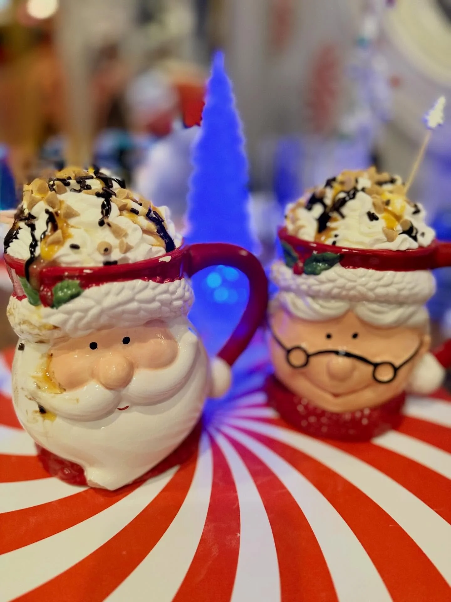 10/10 hot chocolate 

#rvapopup #christmasbar #christmasishere