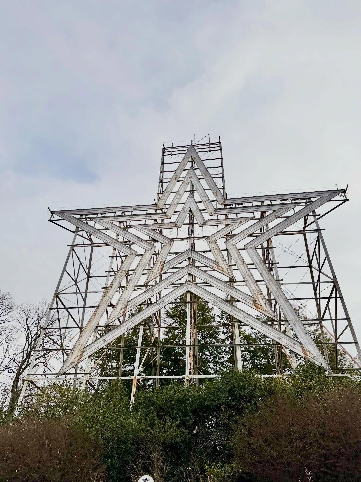 The Star 

#roanokeva #roanokestar #weekendtrip