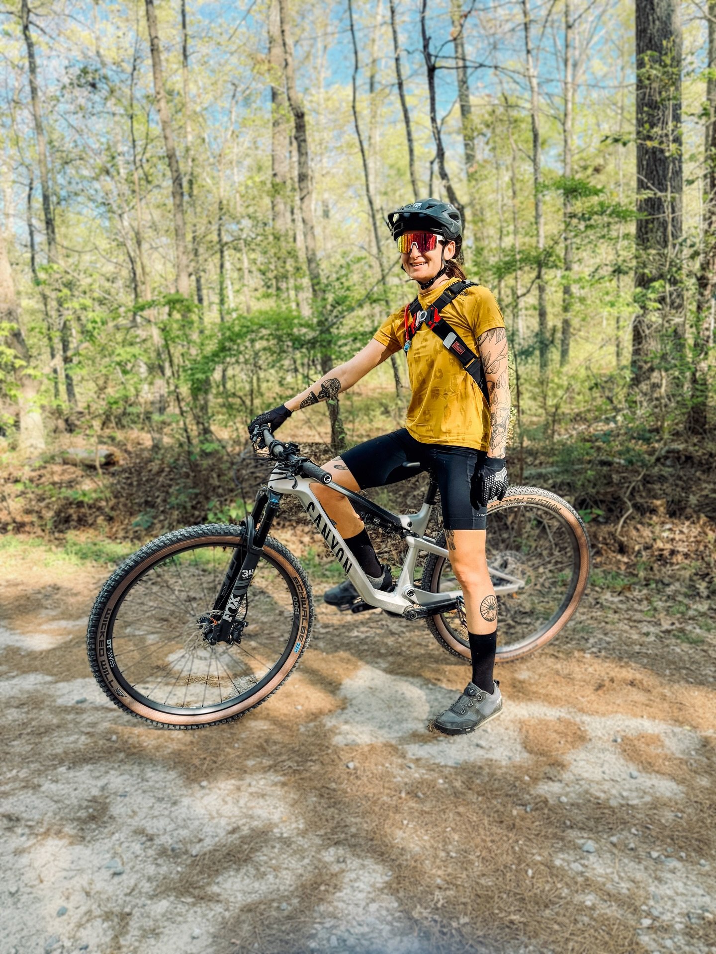 #newbike @canyon fan club