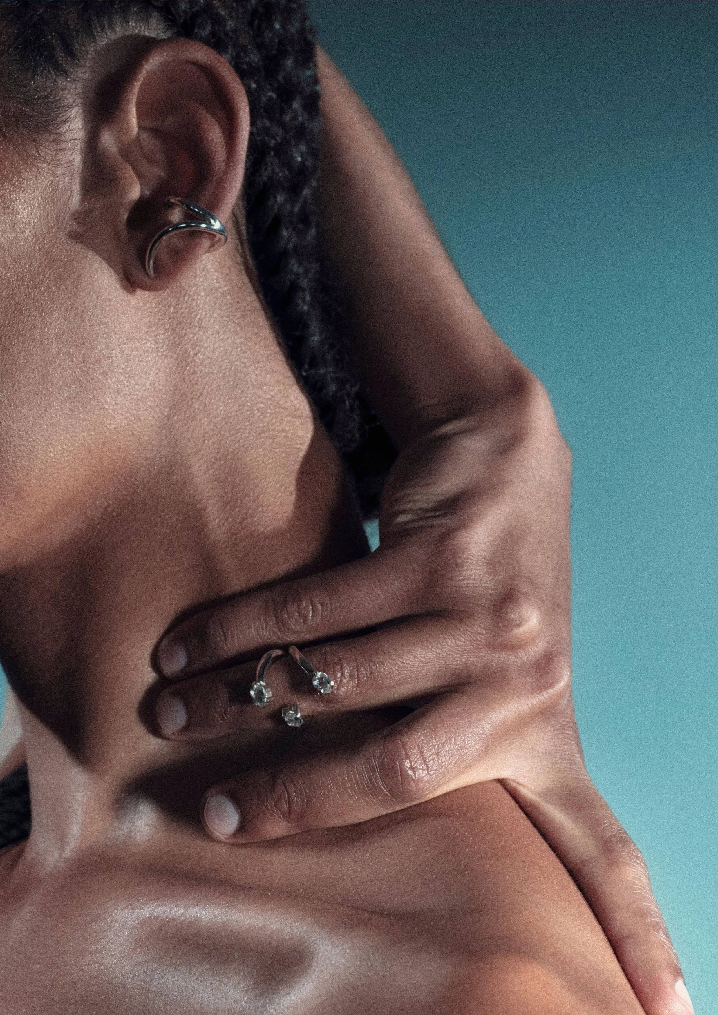 sculpted-anatomy-crystal-ring-1g.jpg