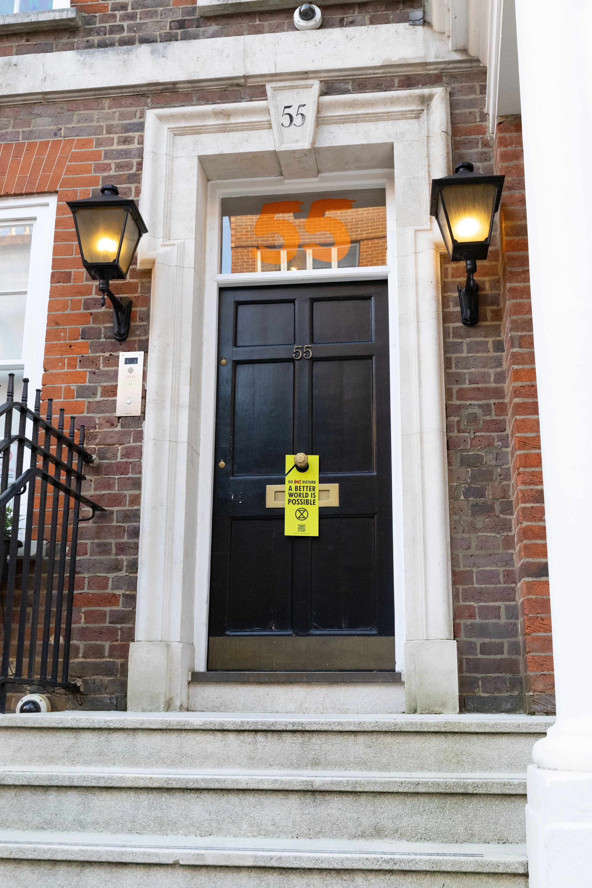 251217-Close The Door-RichardBayfield-23.jpg