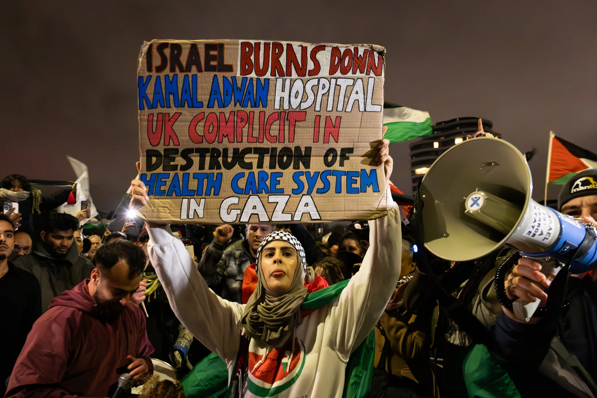 241231-RichardBayfield-Vauxhall Bridge-19.jpg