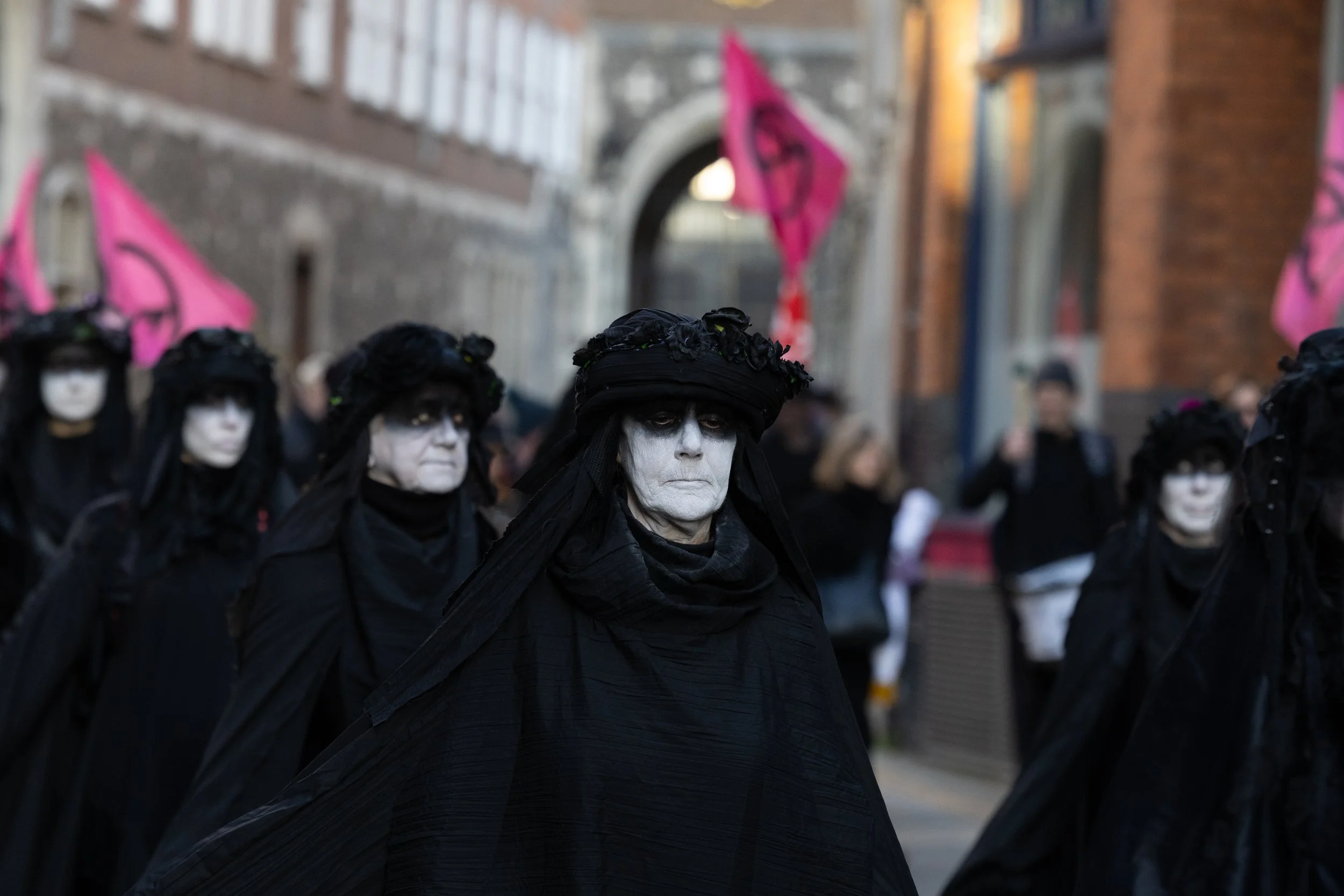 251217-Close The Door-RichardBayfield-17.jpg