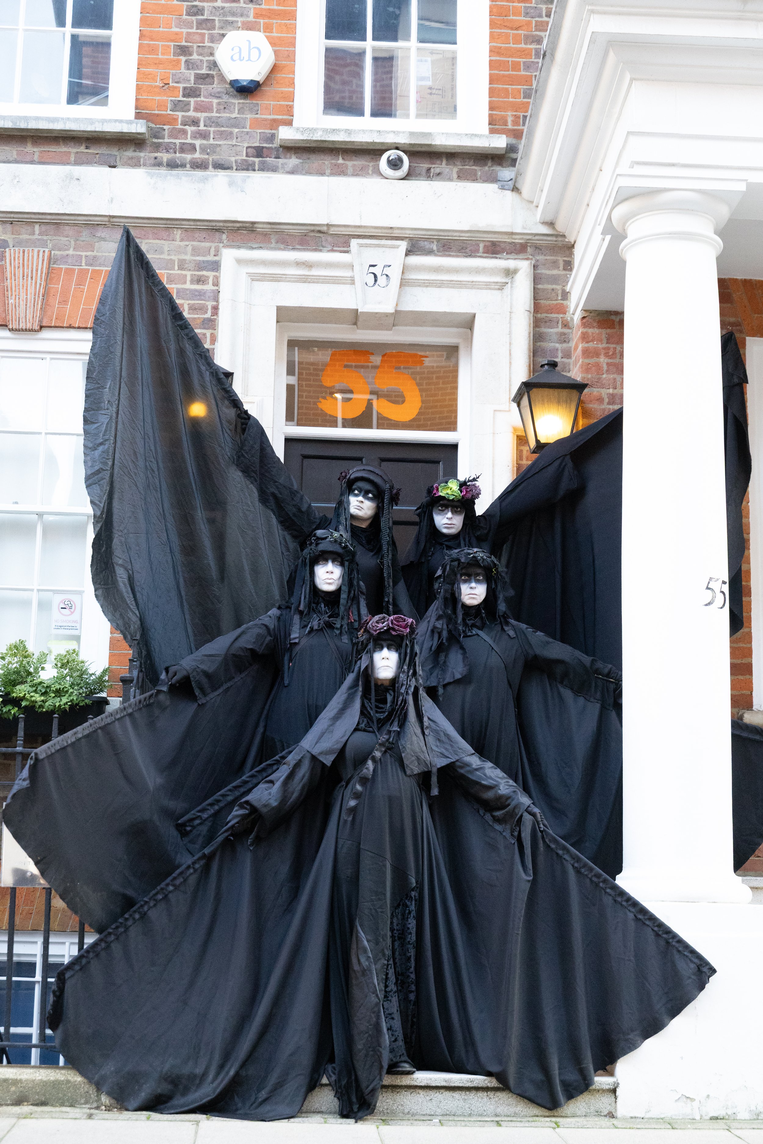 251217-Close The Door-RichardBayfield-18.jpg