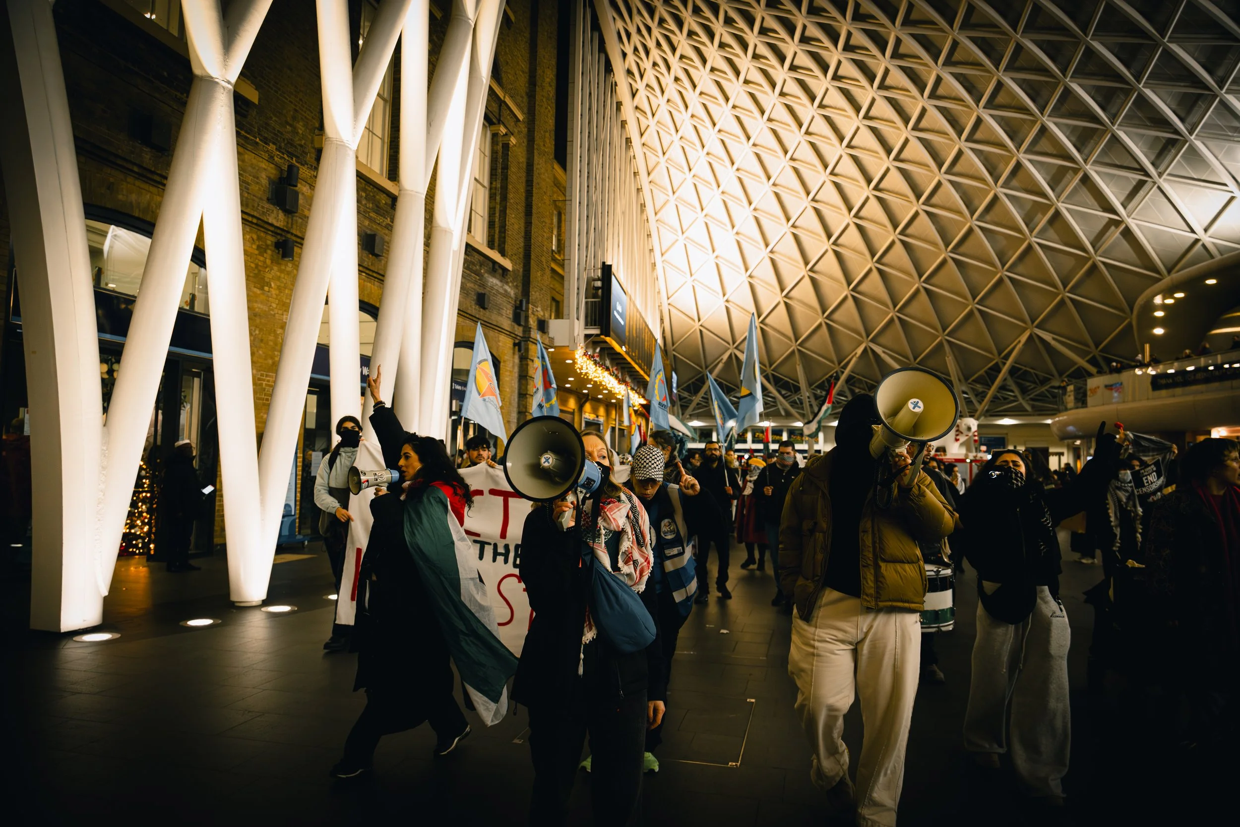 251228-RichardBayfield-Kings Cross Station-2.jpg