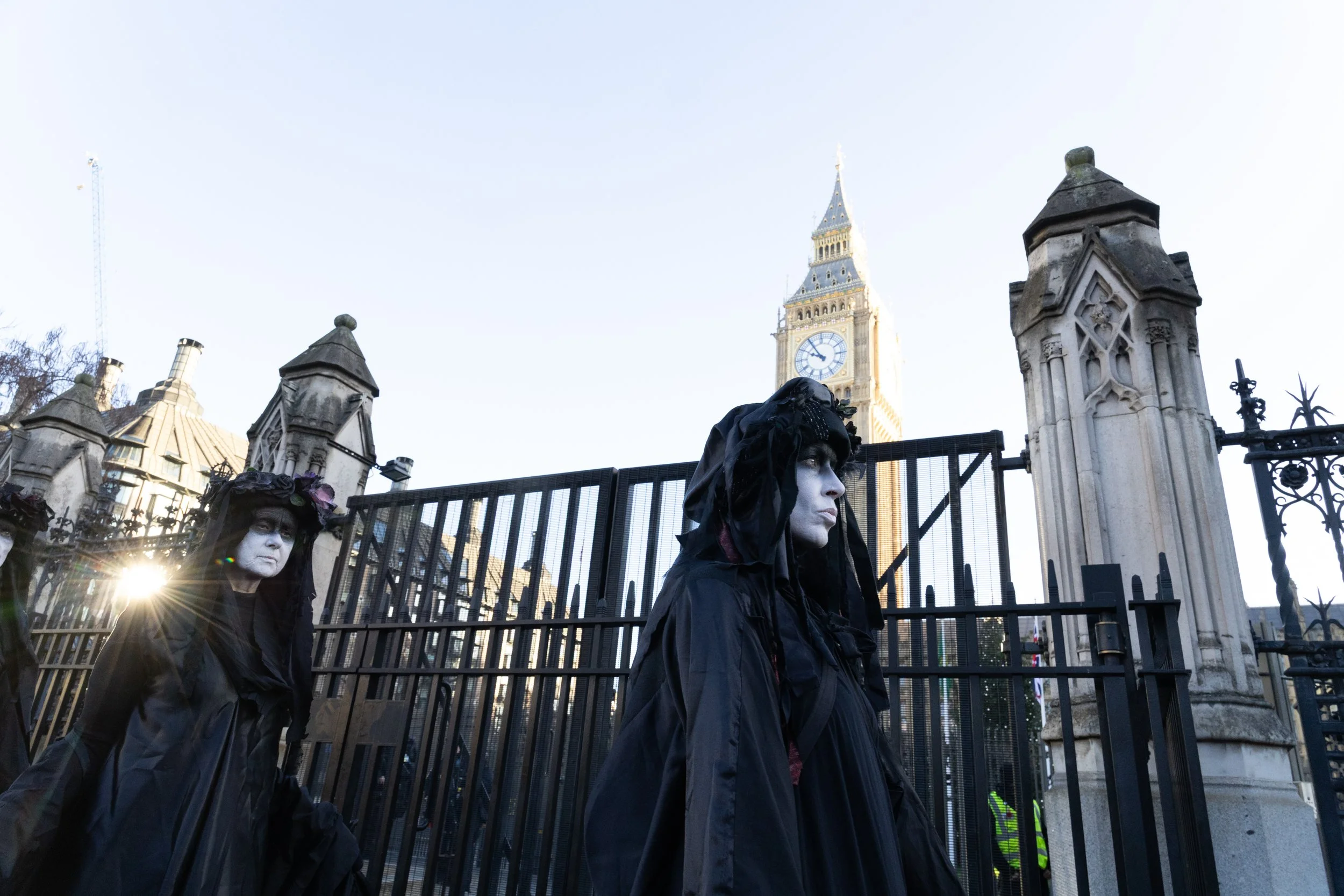 251217-Close The Door-RichardBayfield-10.jpg