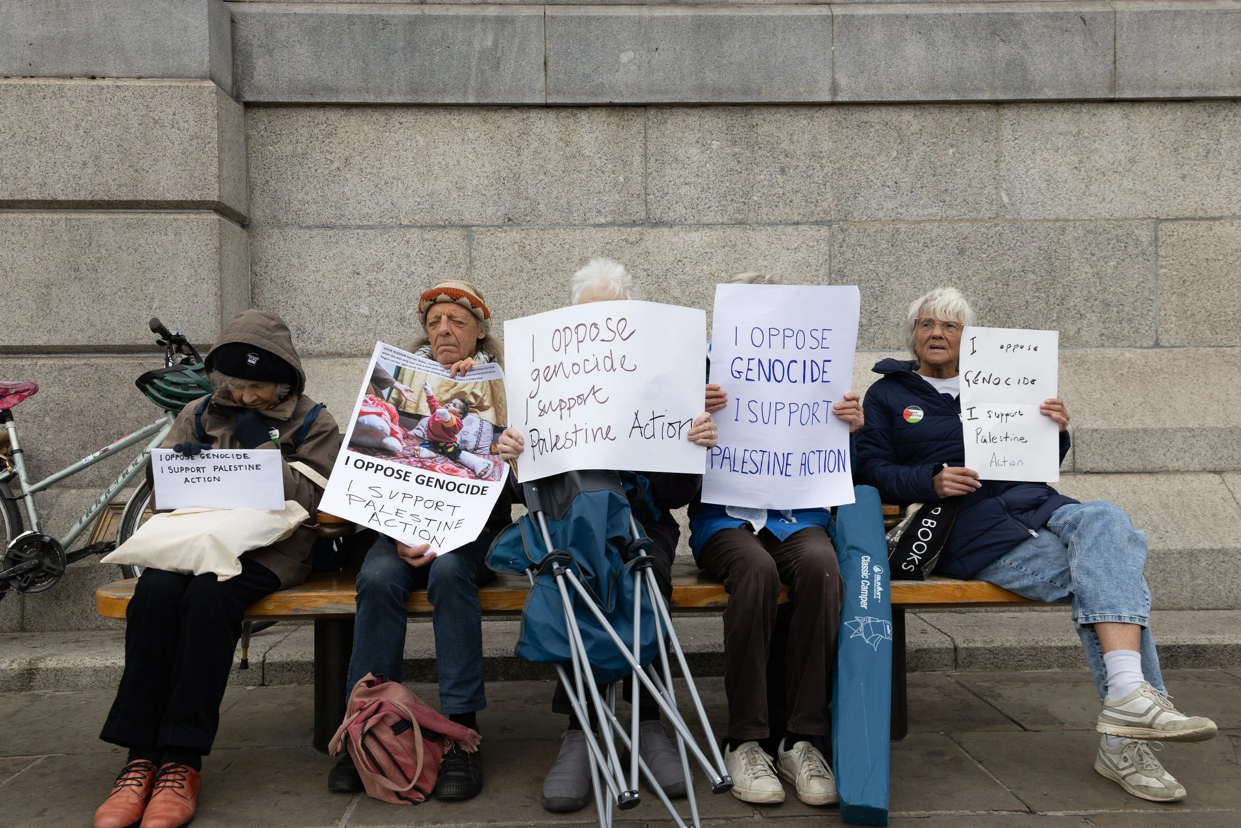 251004-RichardBayfield-DoJ protest, Trafalgar Square, London, UK-6.jpg