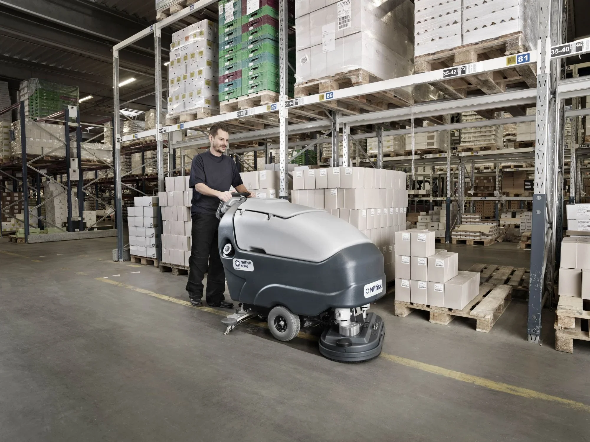 nilfisk-sc800-pedestrian-scrubber-dryer-3.webp