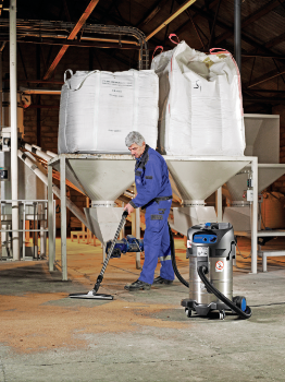 nilfisk-attix40-industrial-vacuum-2.jpg