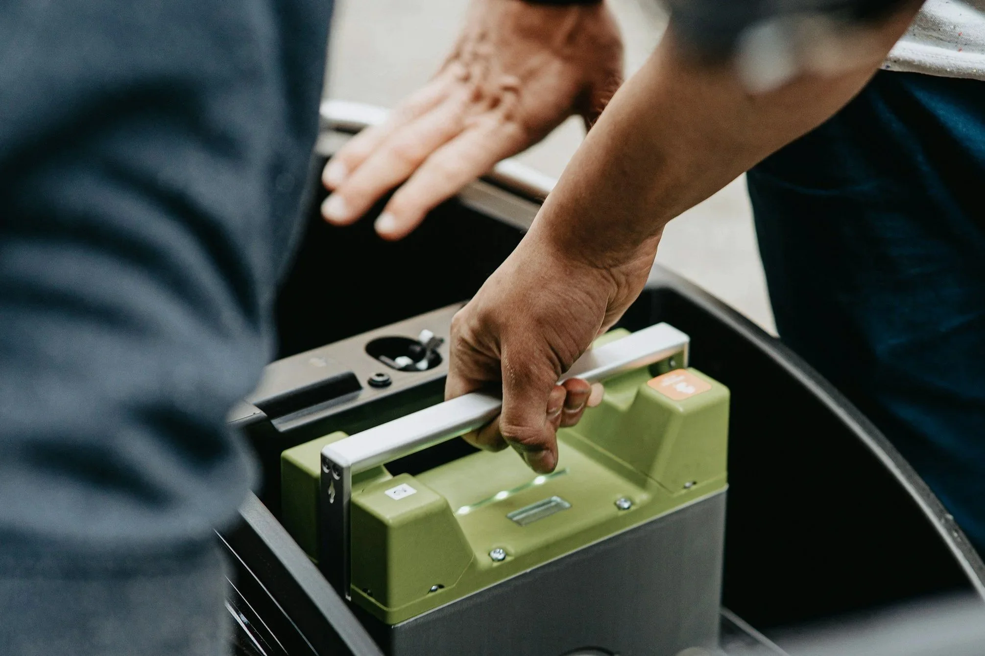 Battery-Powered Industrial Vacuums: The Complete Guide